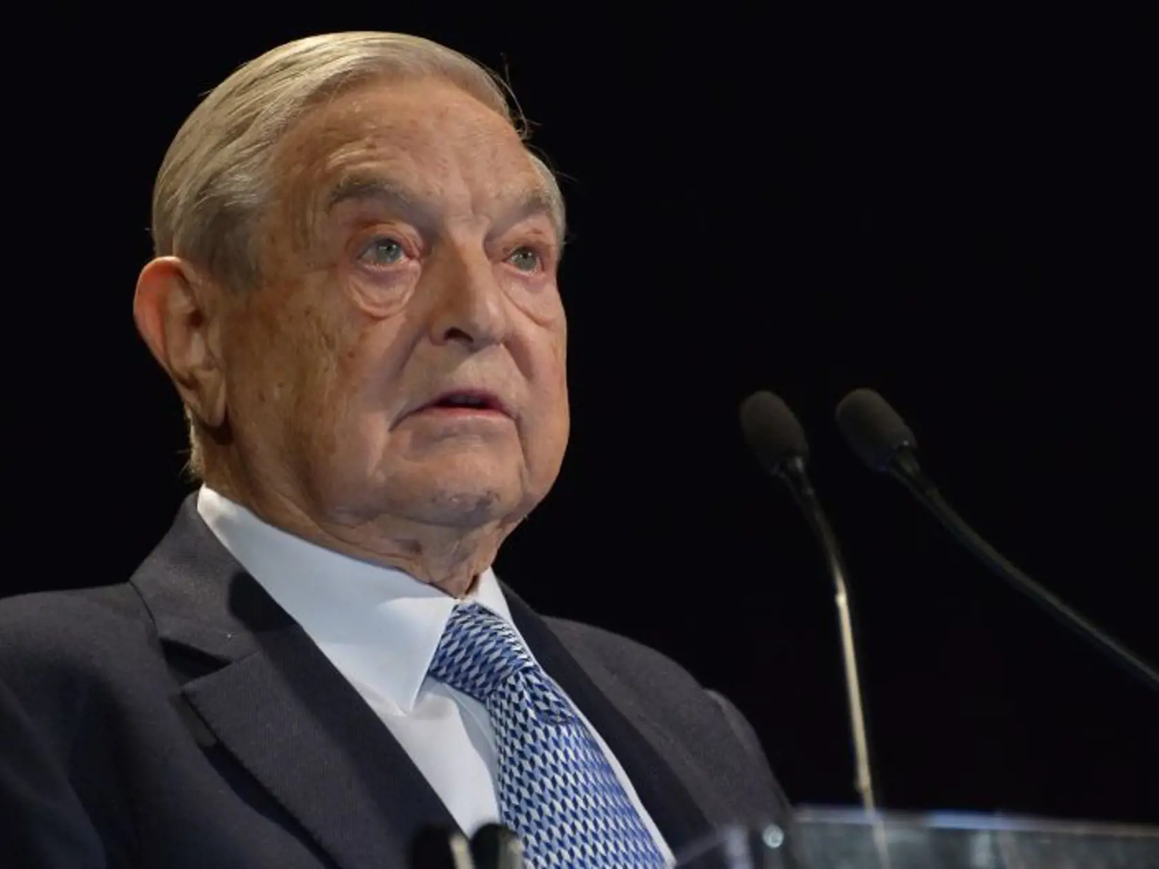 Plán Soros chce údajne zničiť národy východnej a strednej Európy.