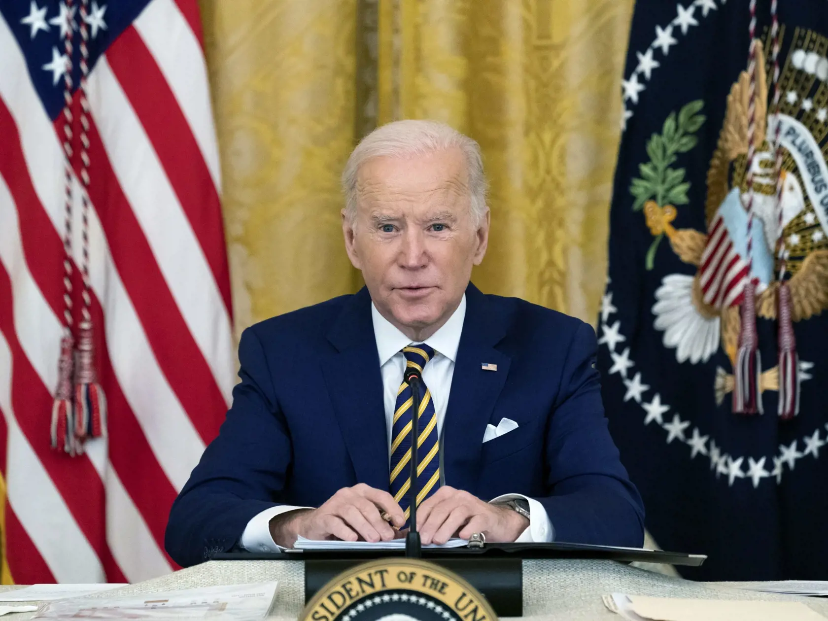 JB 34 Washington - Americký prezident Joe Biden rozpráva počas stretnutia s Asociáciou národných guvernérov v Bielom dome vo Washingtone 31. januára 2022. Biden v pondelok povedal, že Spojené štáty sú pripravené na akýkoľvek scenár vzhľadom na pokračujúce hromadenie ruských jednotiek pozdĺž ukrajinských hraníc. Informovali o tom agentúry AFP a Reuters. FOTO TASR/AP
 
President Joe Biden speaks during a meeting with the National Governors Association in the East Room of the White House, Monday, J