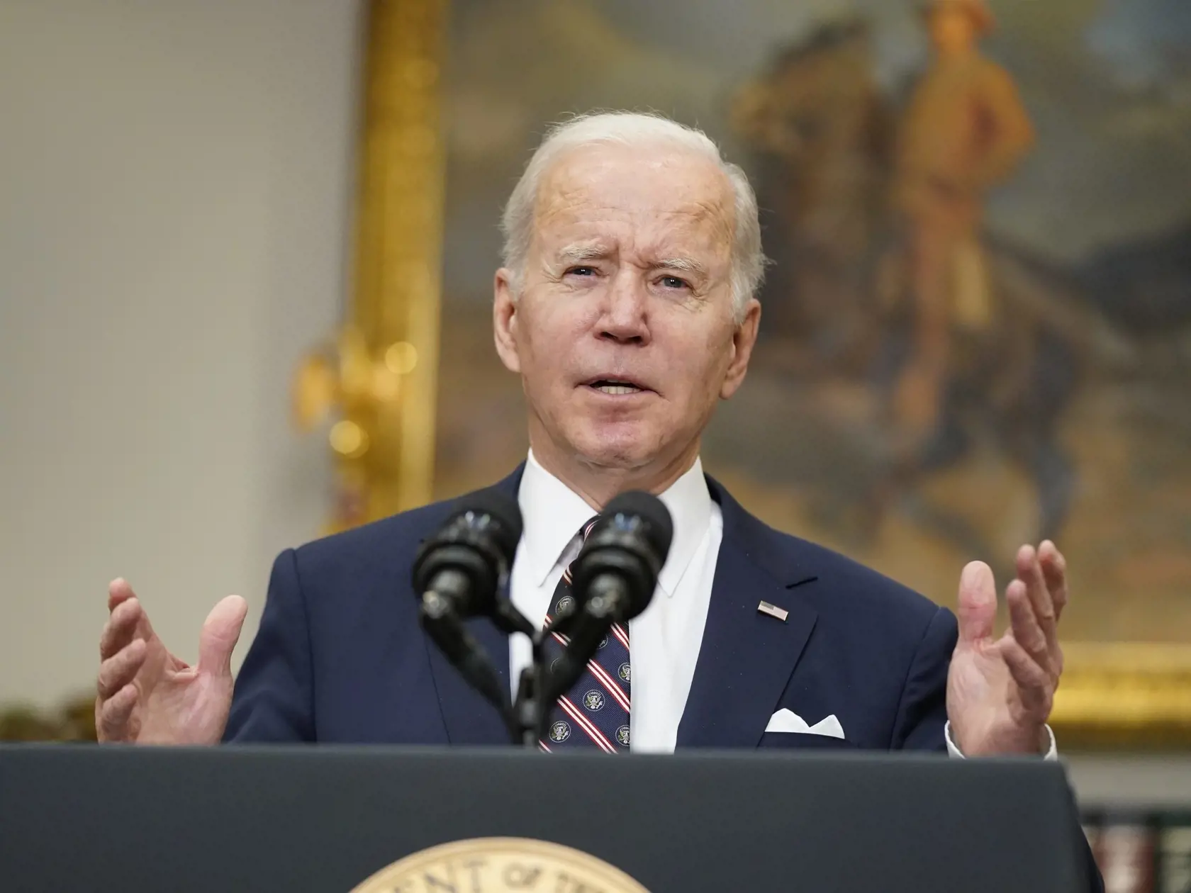 PK 14 Washington - Americký prezident Joe Biden rozpráva počas brífingu o protiteroristickej operácii amerických špeciálnych síl, pri ktorej zahynul vodca militantnej organizácie Islamský štát (IS) abú Ibráhím Hášimí Kurajší vo Washingtone vo štvrtok 3. februára 2022. FOTO TASR/AP

President Joe Biden speaks about a counterterrorism raid carried out by U.S. special forces that killed top Islamic State leader Abu Ibrahim al-Hashimi al-Qurayshi in northwestern Syria, Thursday, Feb. 3, 2022, in the