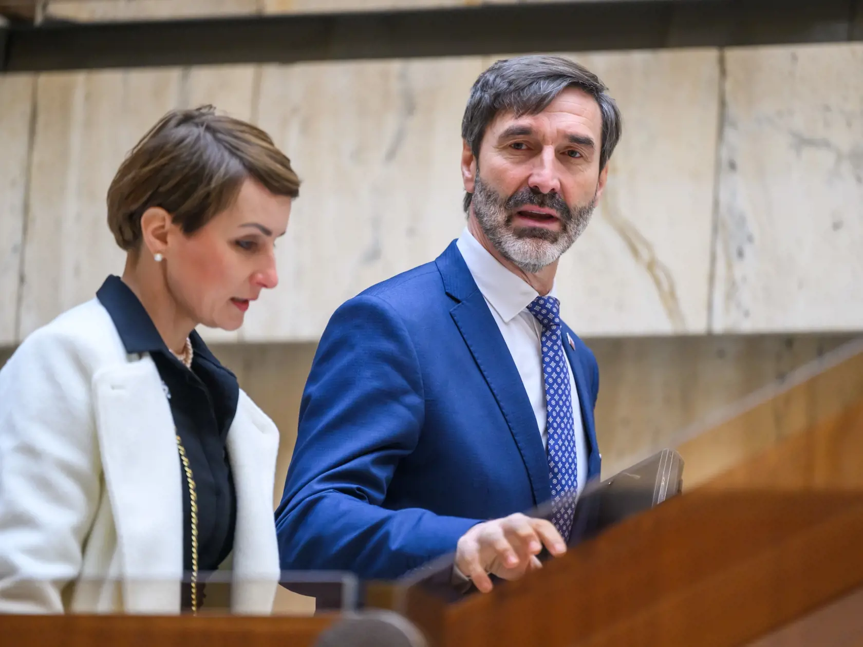 Na snímke minister zahraničných vecí a európskych záležitostí SR Juraj Blanár (Smer-SD) prichádza na 67. schôdzu vlády SR v Bratislave 15. januára 2025. FOTO TASR - Jaroslav Novák