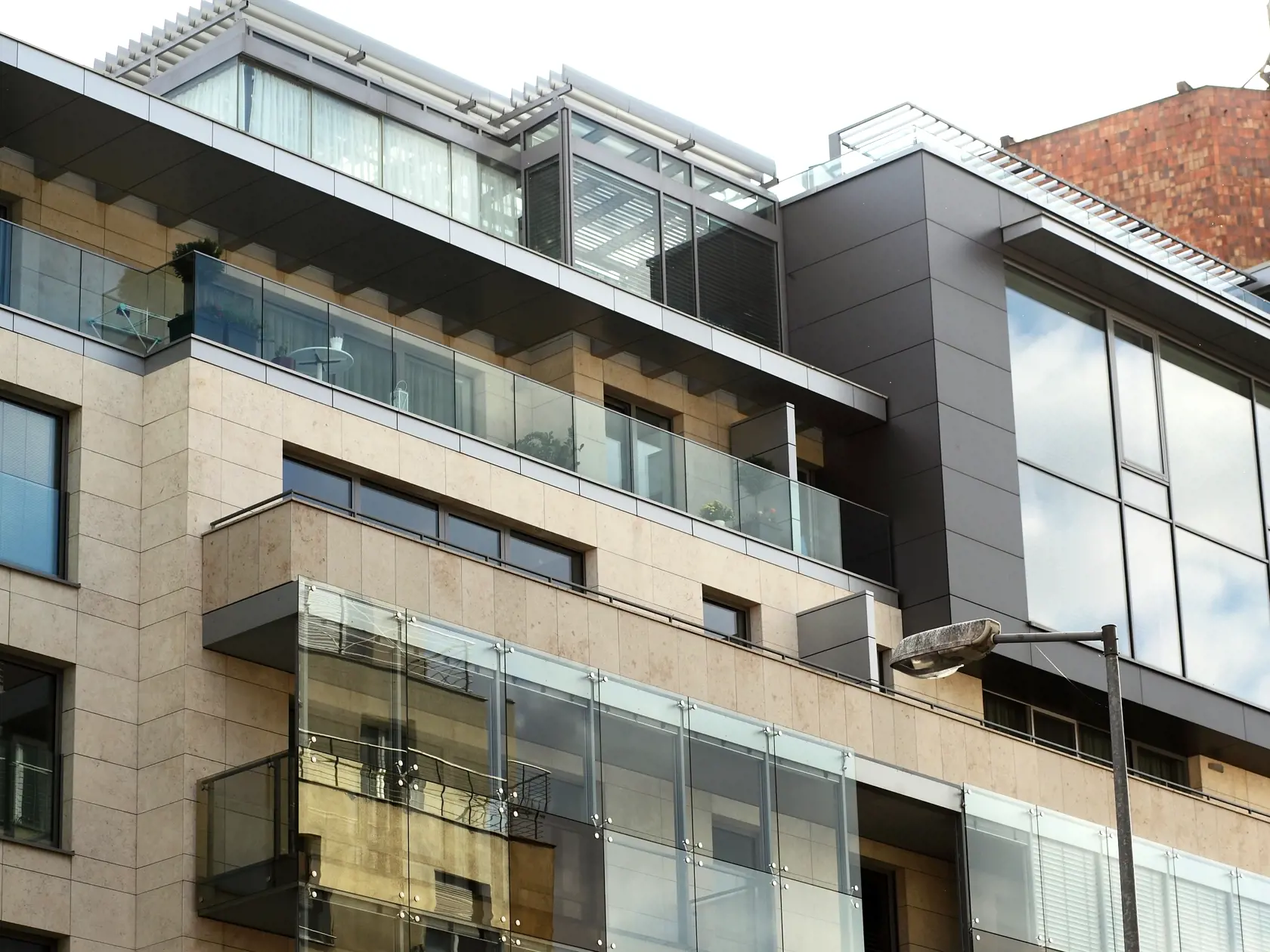 Domča vlastní aj apartmán v centre Bratislavy.
