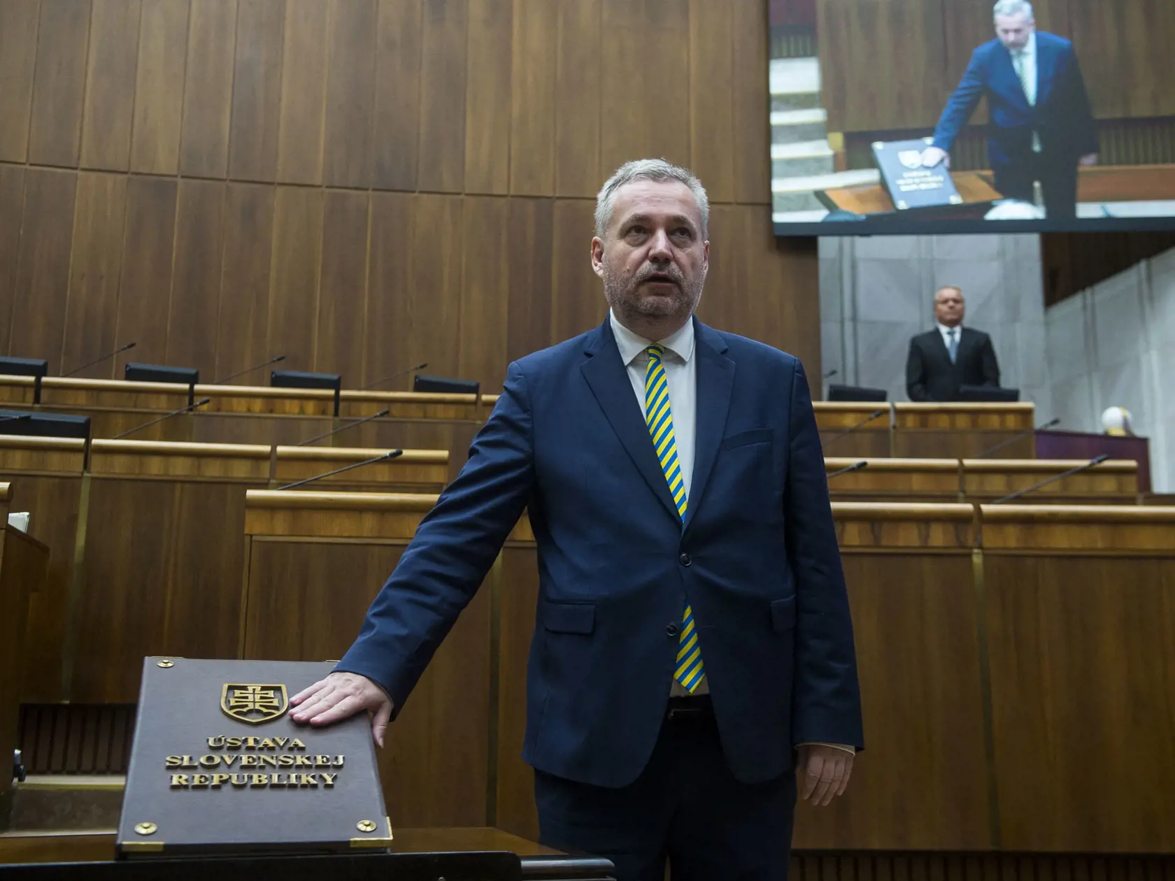 Na snímke Ondrej Dostál (SaS) skladá poslanecký sľub počas ustanovujúcej schôdze Národnej rady Slovenskej republiky (NR SR) IX. volebného obdobia 24. októbra 202š v Bratislave.