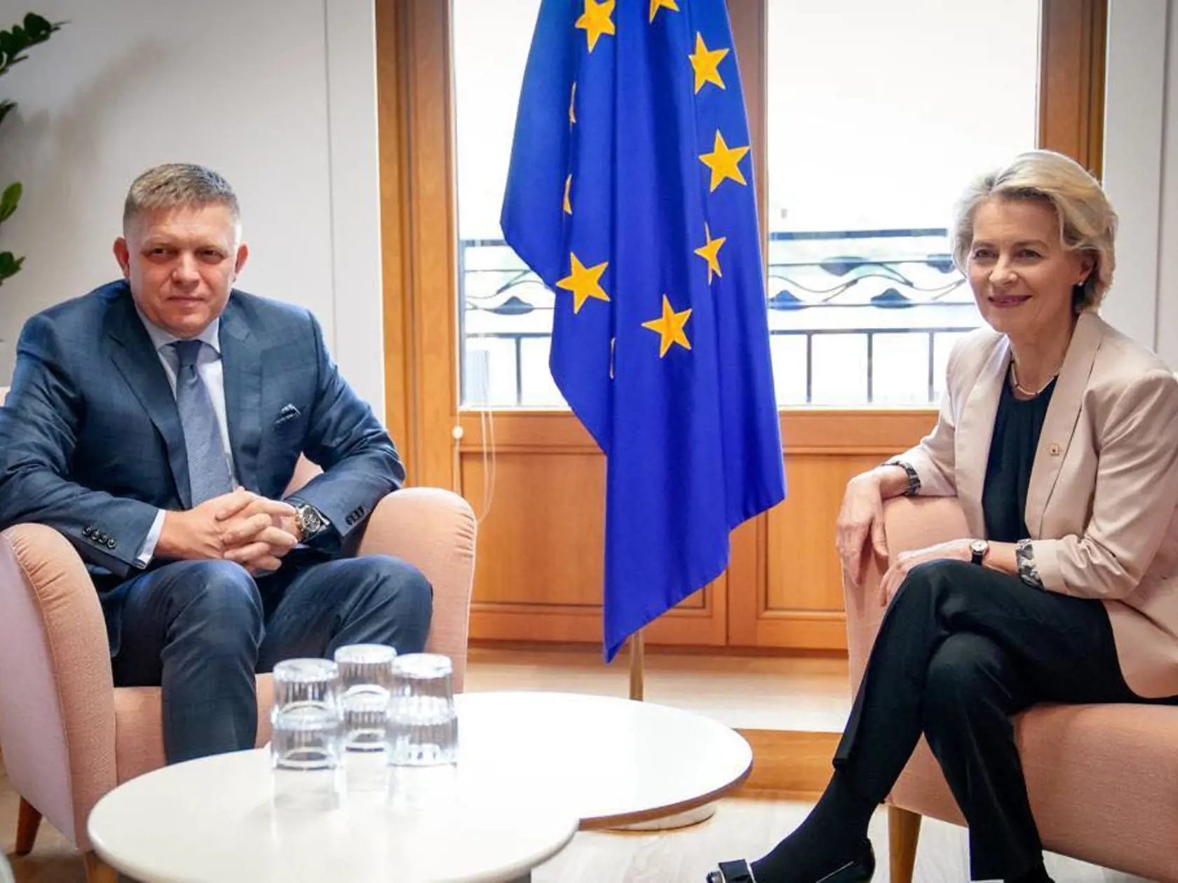 Zasadnutí Európskej rady, ktoré sa koná 26. a 27. októbra 2023, sa zúčastnil aj Robert Fico.