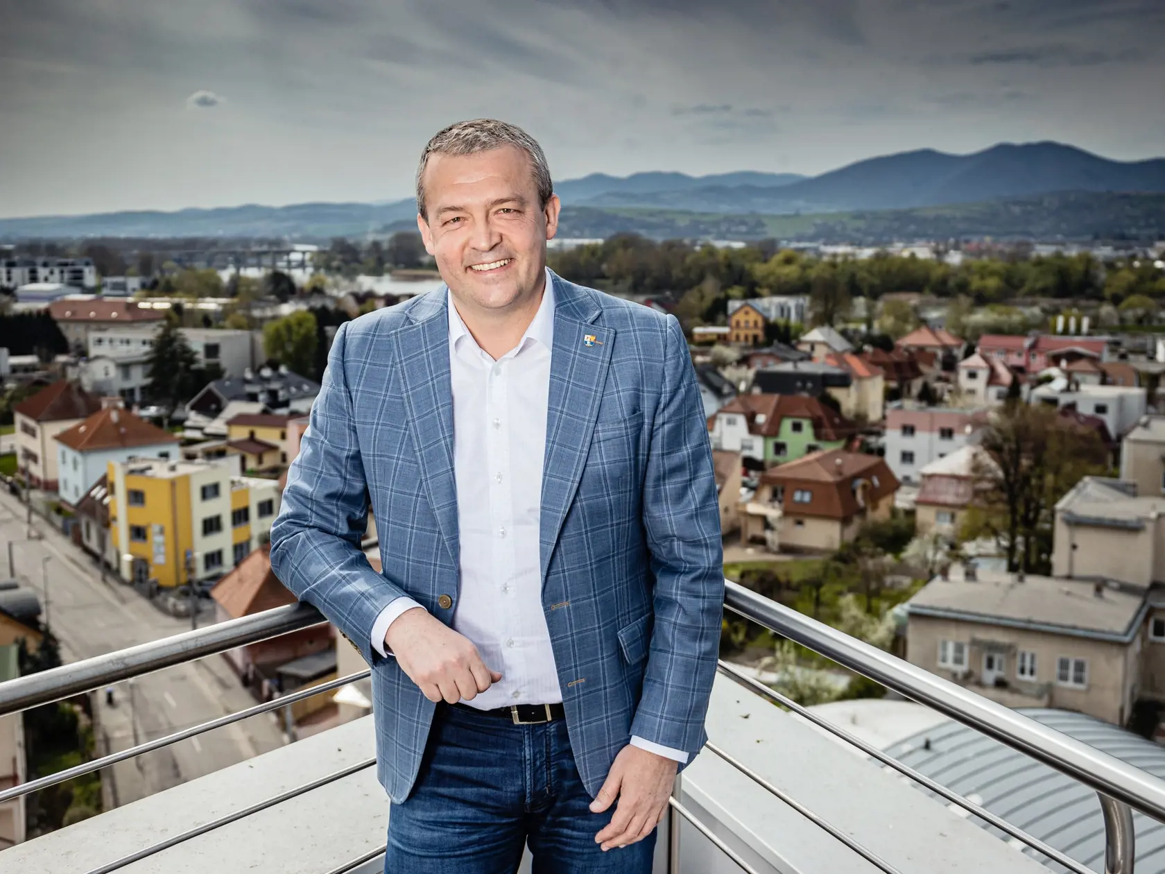 Na snímke predseda Trenčianskeho samosprávneho kraja, Jaroslav Baška a zároveň poslanec za stranu Smer.