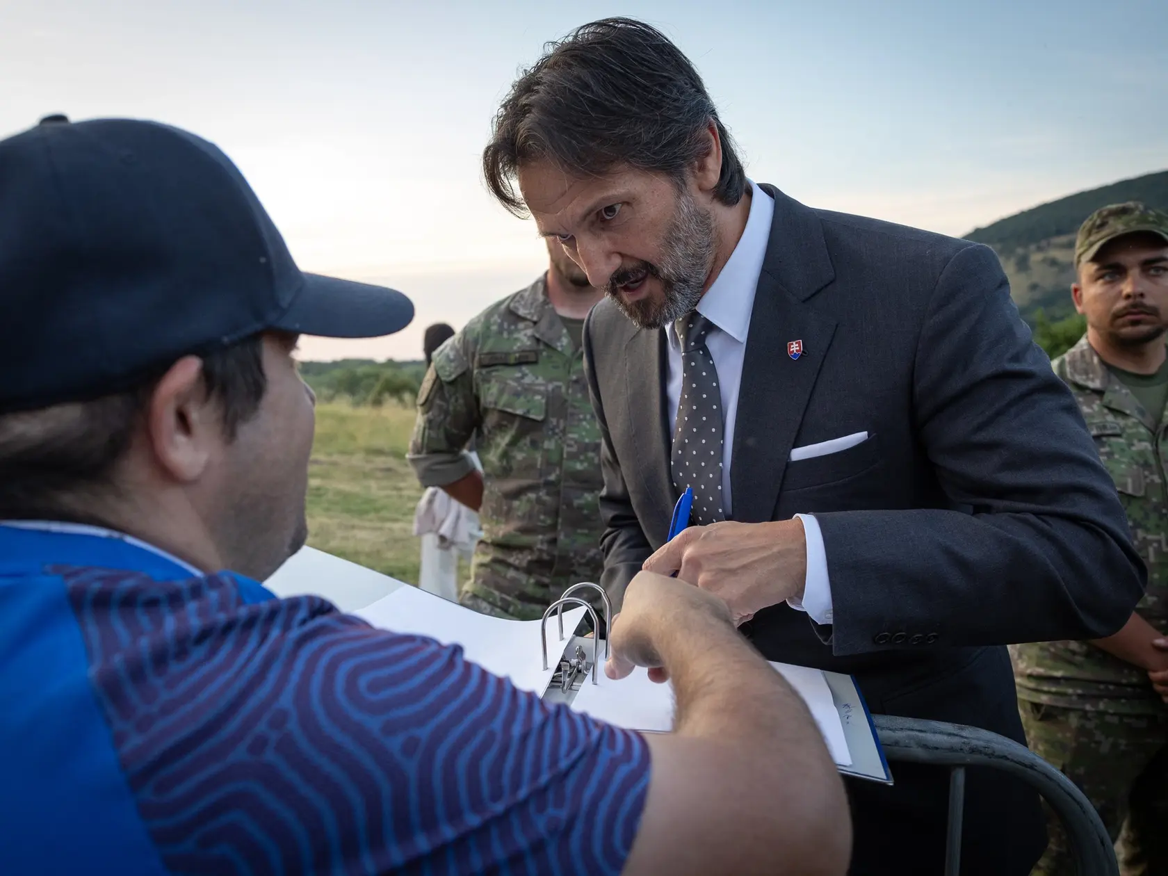 Na sviatok svätého Cyrila a Metoda sa na hrade Devín v Bratislave konali tradičné cyrilo-metodské oslavy. Pre návštevníkov bol počas celého dňa pripravený kultúrno-spoločenský program a viacero atrakcií. Večerný program bol vyhradený pre predstaviteľov štátu a pozvaných hostí. Na snímke je Robert Kaliňák.