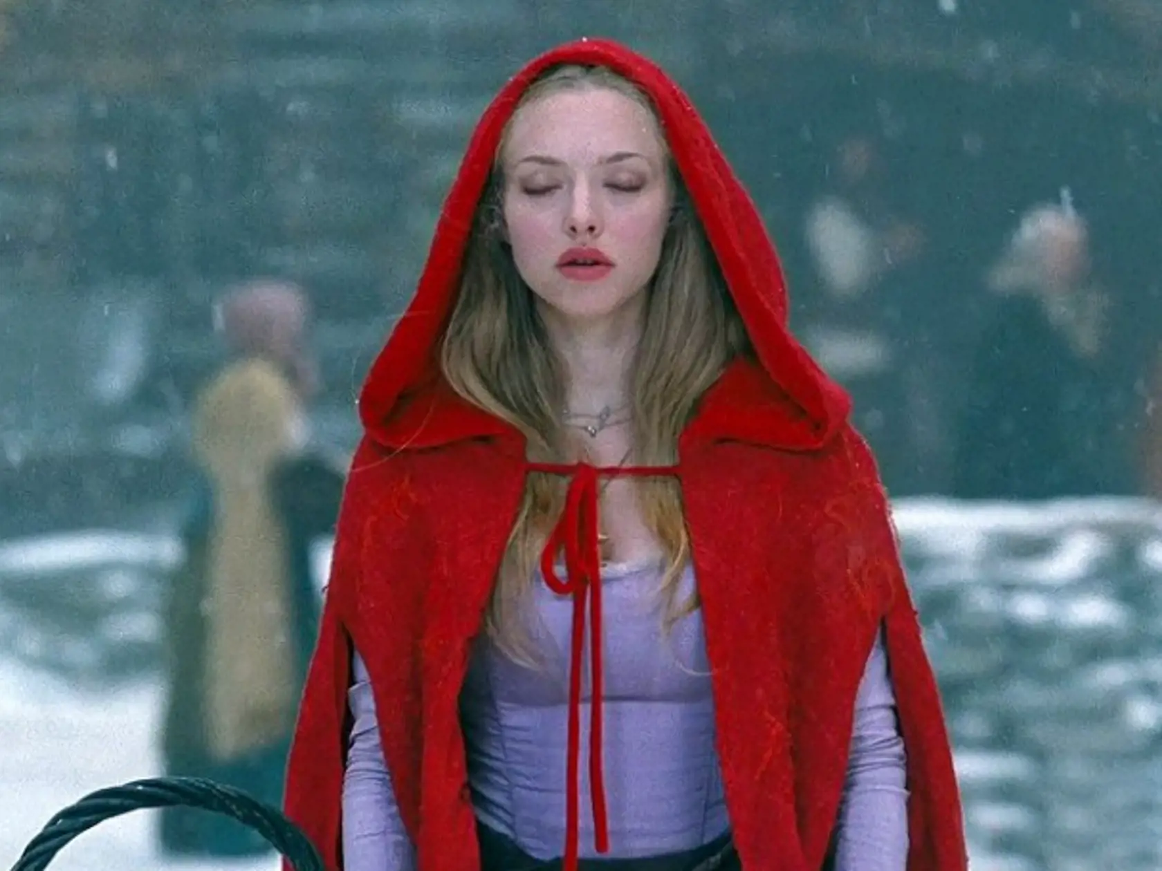 Amanda Seyfried ako Červená Čiapočka