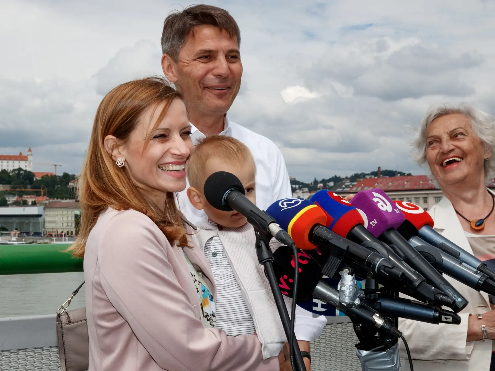 Primátora Bratislavy Iva Nesrovnala podporila v kandidatúre aj jeho rodina.