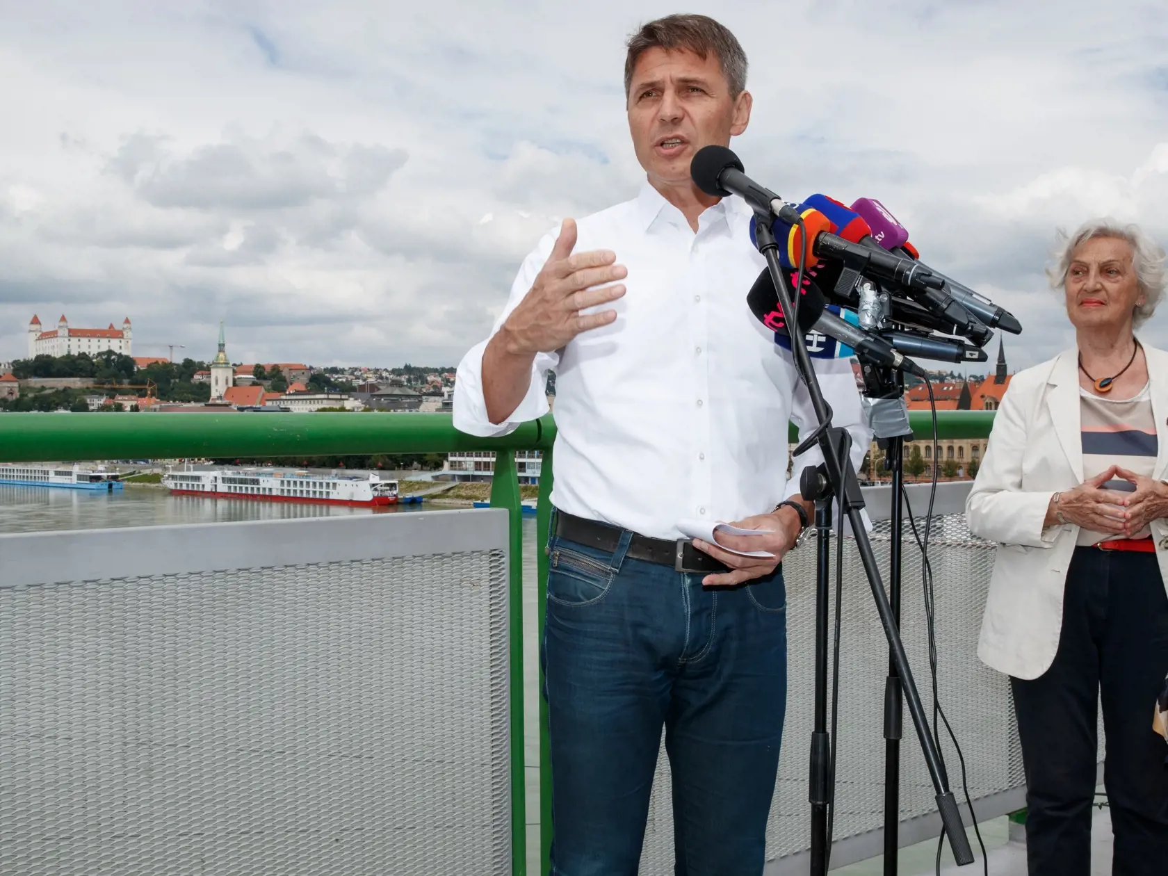 Ivo Nesrovnal oznámil svoju kandidatúru na post primátora Bratislavy.