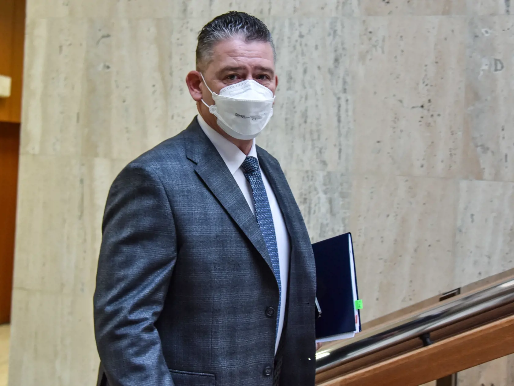 Úrad špeciálnej prokuratúry navštívil 16. júla, aby zabezpečil ochranu špeciálneho prokurátora a jej zosúladenie s platnými predpismi, respektíve možnosti úpravy tohto inštitútu v budúcnosti, priznal Mikulec.