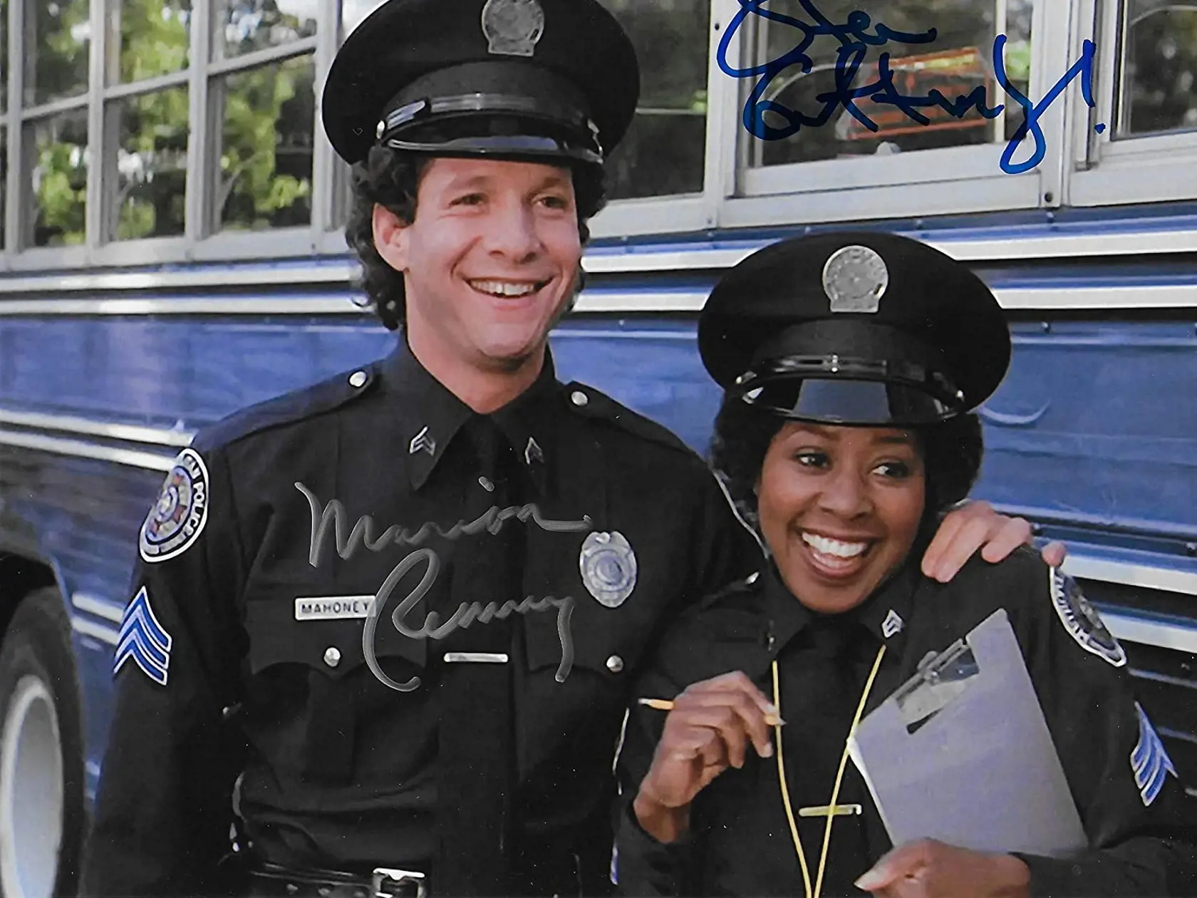 Steve Guttenberg a Marion Ramsey v Policajnej akadémii