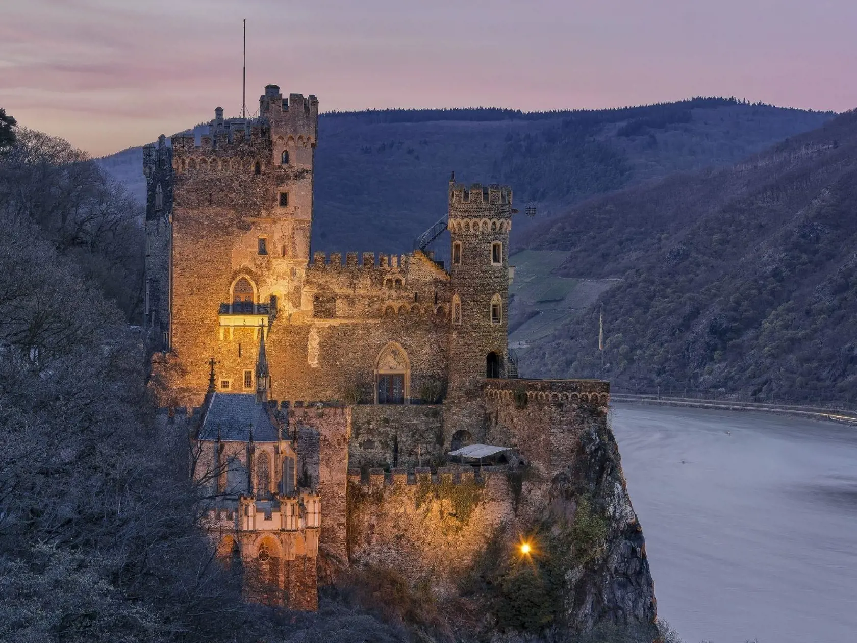 Rheinsteinský hrad.