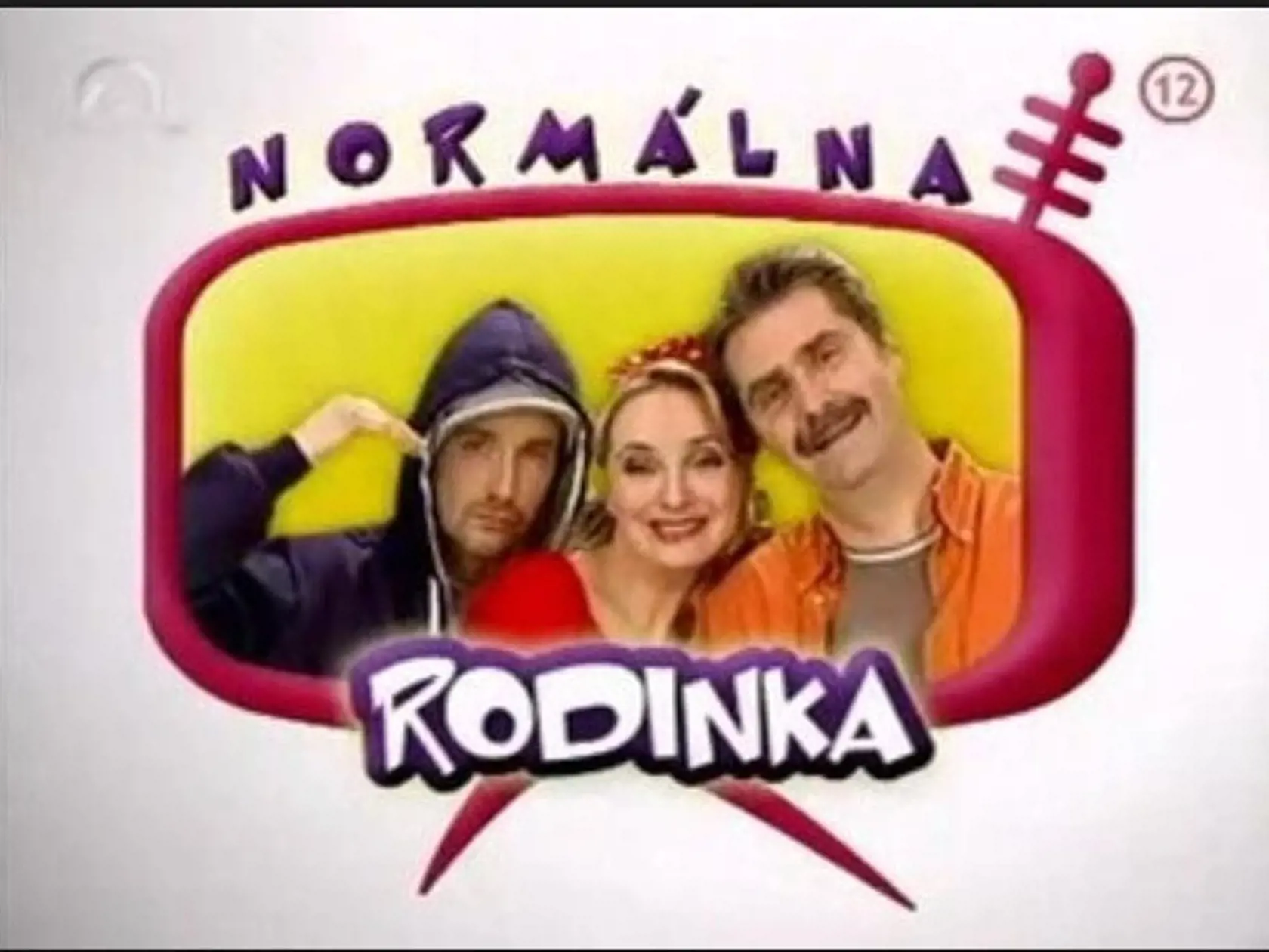 Rovnako ako sitkom Priateľky, aj ďalší možný počin osloviť fanúšikov Susedov na Markíze zlyhal. Normálna rodinka, v ktorej si v roku 2008 zahral Peter Marcin, sa úspechu, žiaľ, nedočkala.
