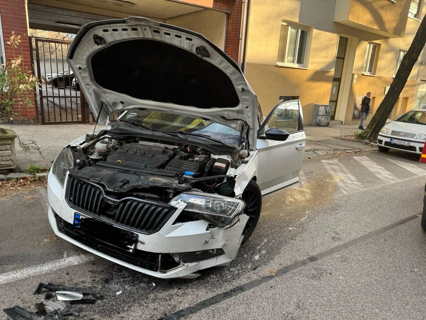 Desivo vyzerajúca autonehoda Juraja Šeligu, do ktorého narazil opitý vodič.