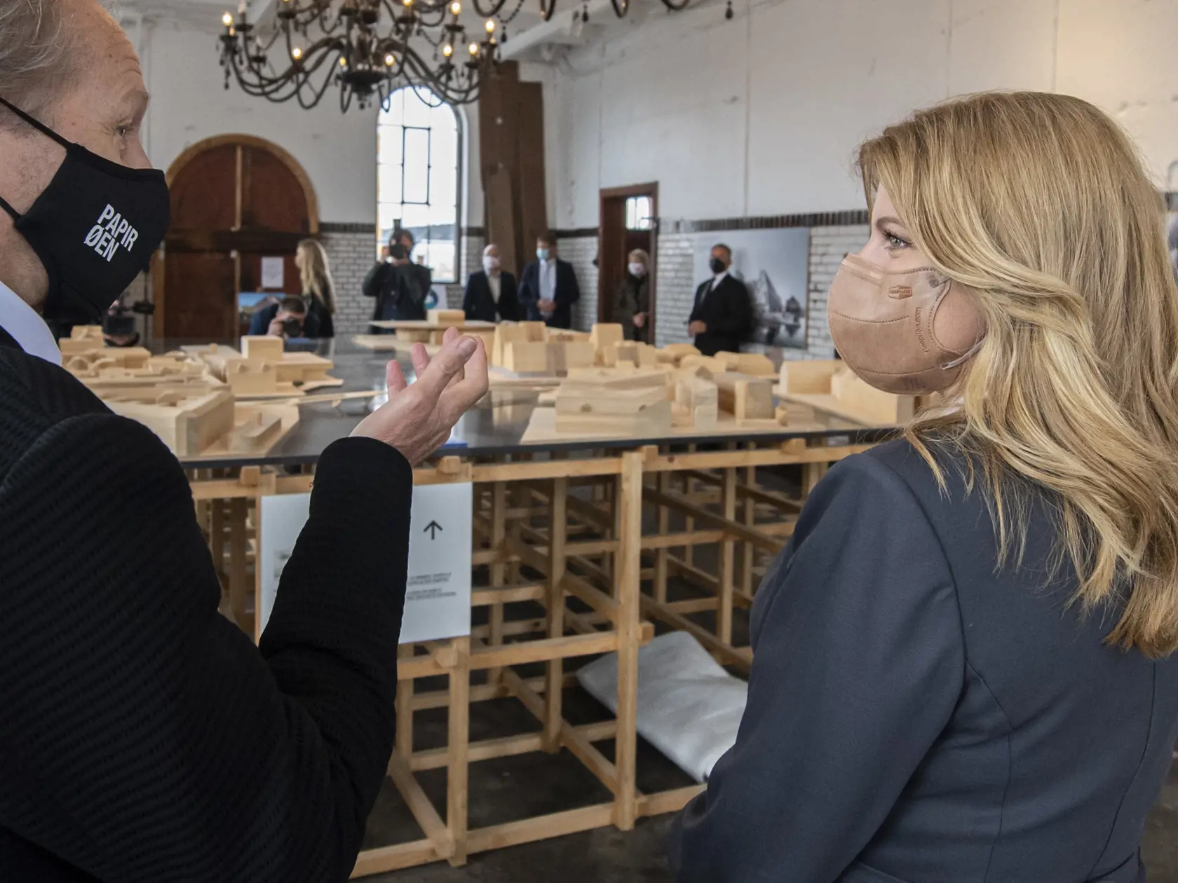 Prezidentka SR Zuzana Čaputová (vpravo) v rámci pracovnej cesty navštívila v Dánskom kráľovstve neziskovú organizáciu Bibiana Danmark 11. mája 2021 v Kodani.