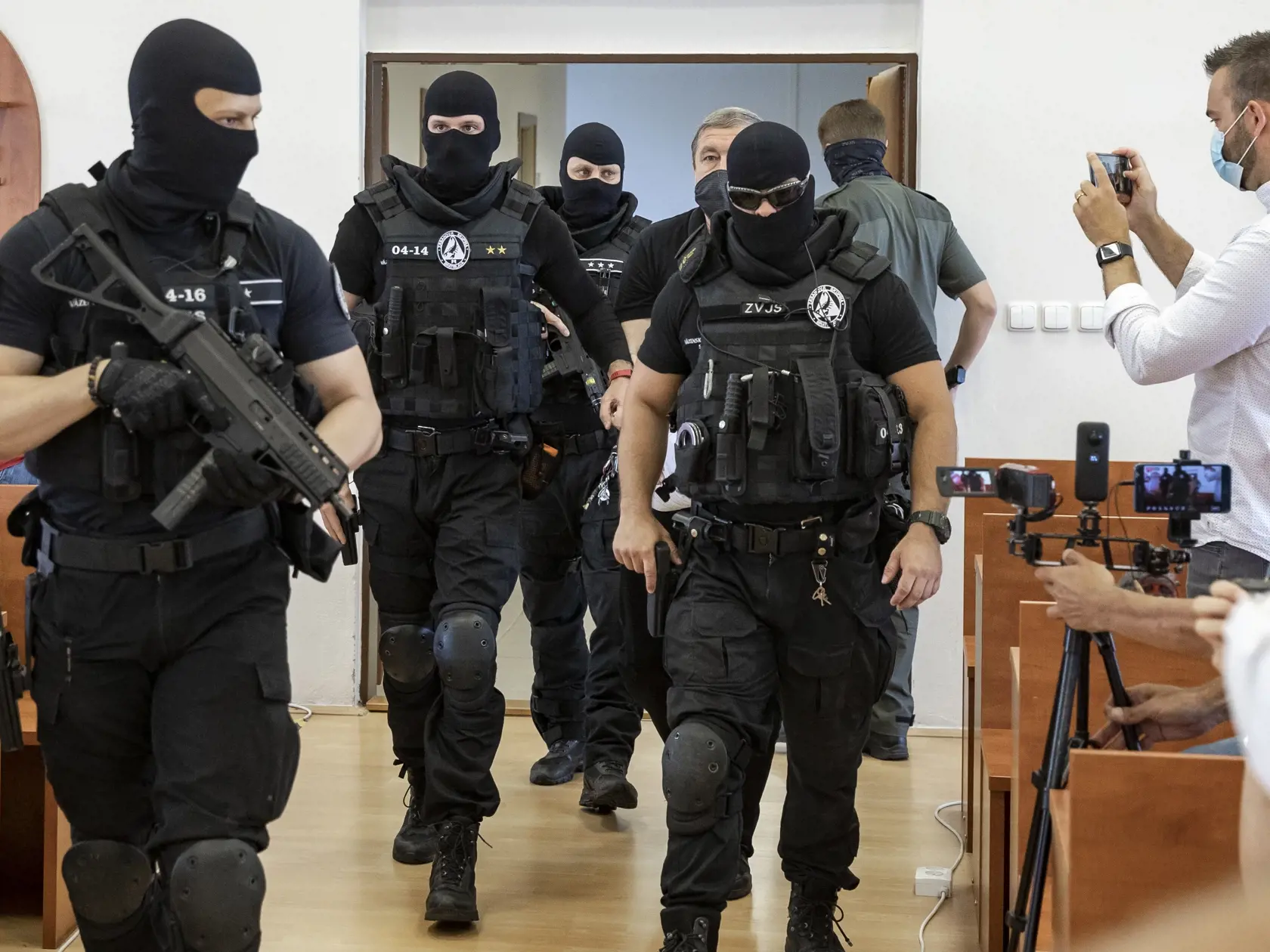 Súdne pojednávanie s bývalým šéfom úradu Špeciálnej prokuratúry Dušanom Kováčikom na  Špecializovanom trestnom súde v Pezinku, ktorý e obvinený zo zločinu zneužitia právomoci verejného činiteľa, obzvlášť závažného zločinu prijímania úplatku, zločinu založenia, zosnovania a podporovania zločineckej skupiny a z prečinu ohrozenia dôvernej a vyhradenej skutočnosti.