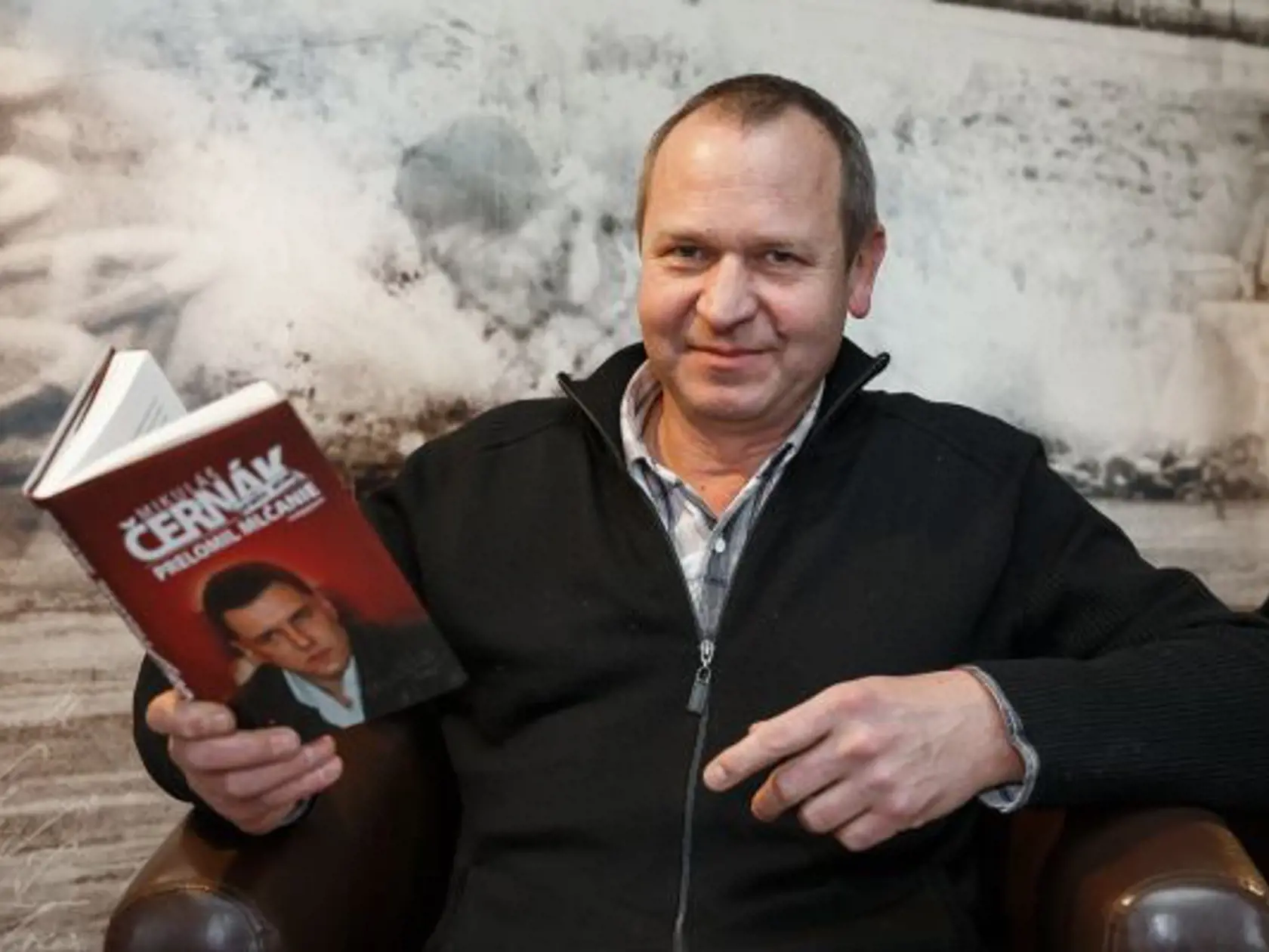 Albert Marenčin, vydavateľ autobiografie Mikuláša Černáka. Mnohí, ktorí prežili Černákovo vyčínanie však tvrdia, že viac ako jej polovica sú len fabulácie.
