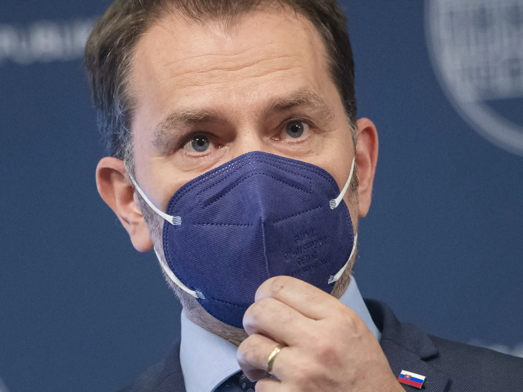 Riešiť budú aj Plán obnovy - oblečenie však vhodné nezvolil.
