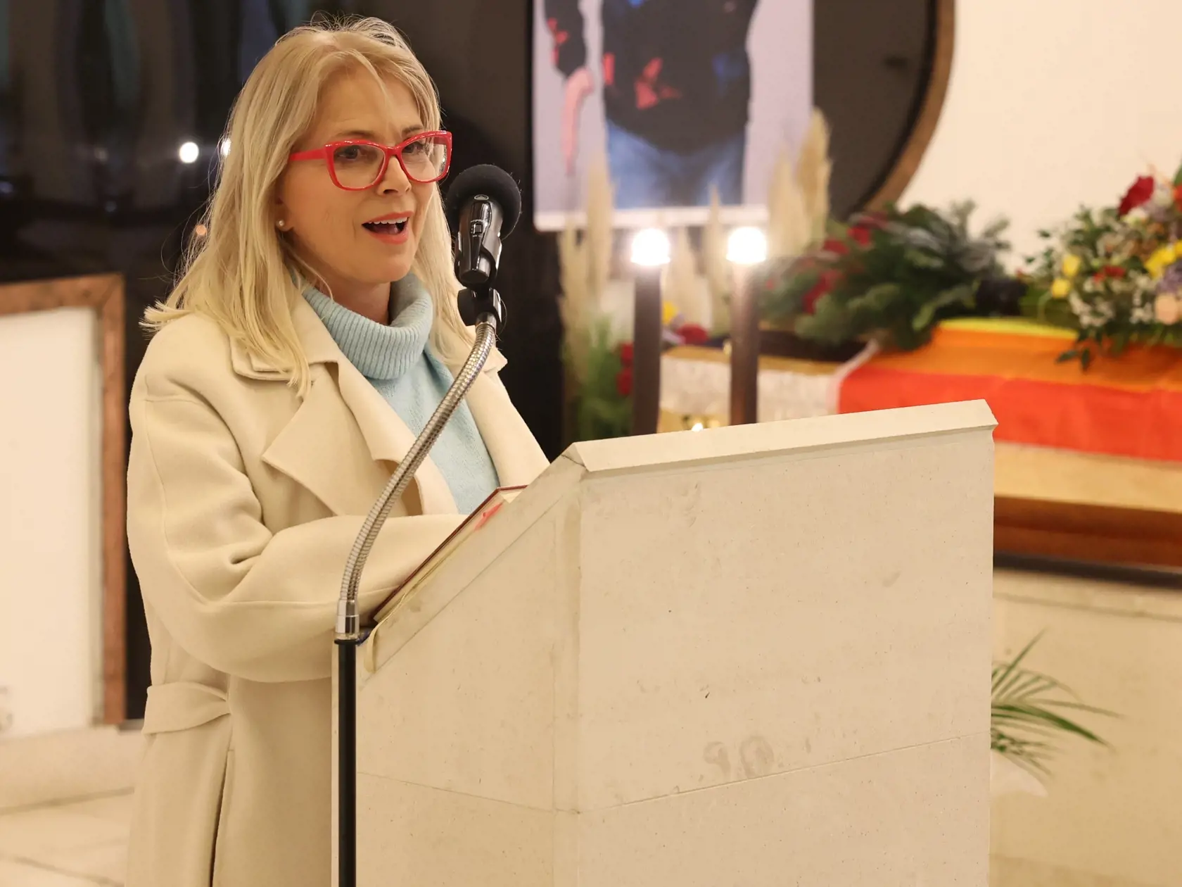 Smútočný príhovor mala Zuzana Vačková.