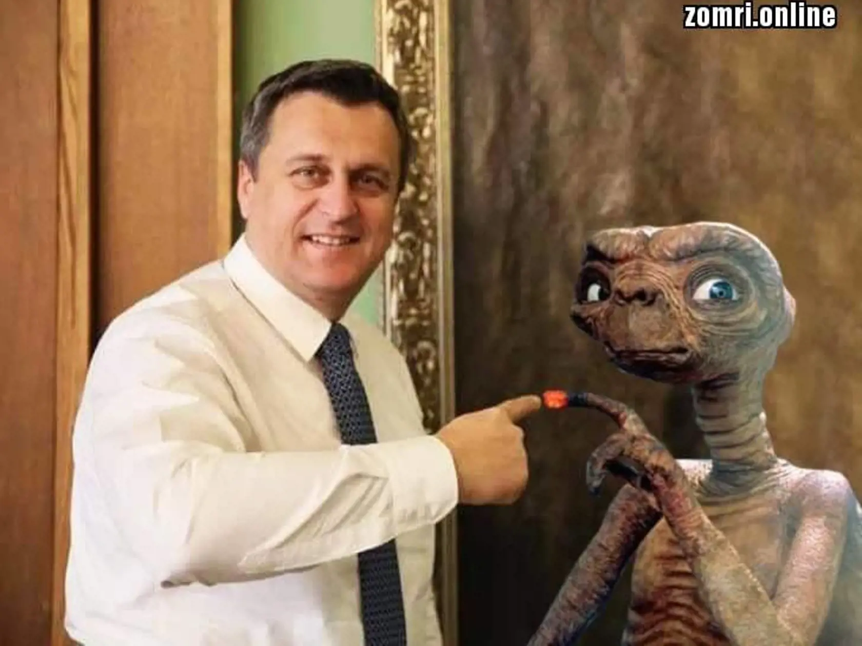 Gesto ako Andrej Danko mal aj E.T. mimozemšťan.