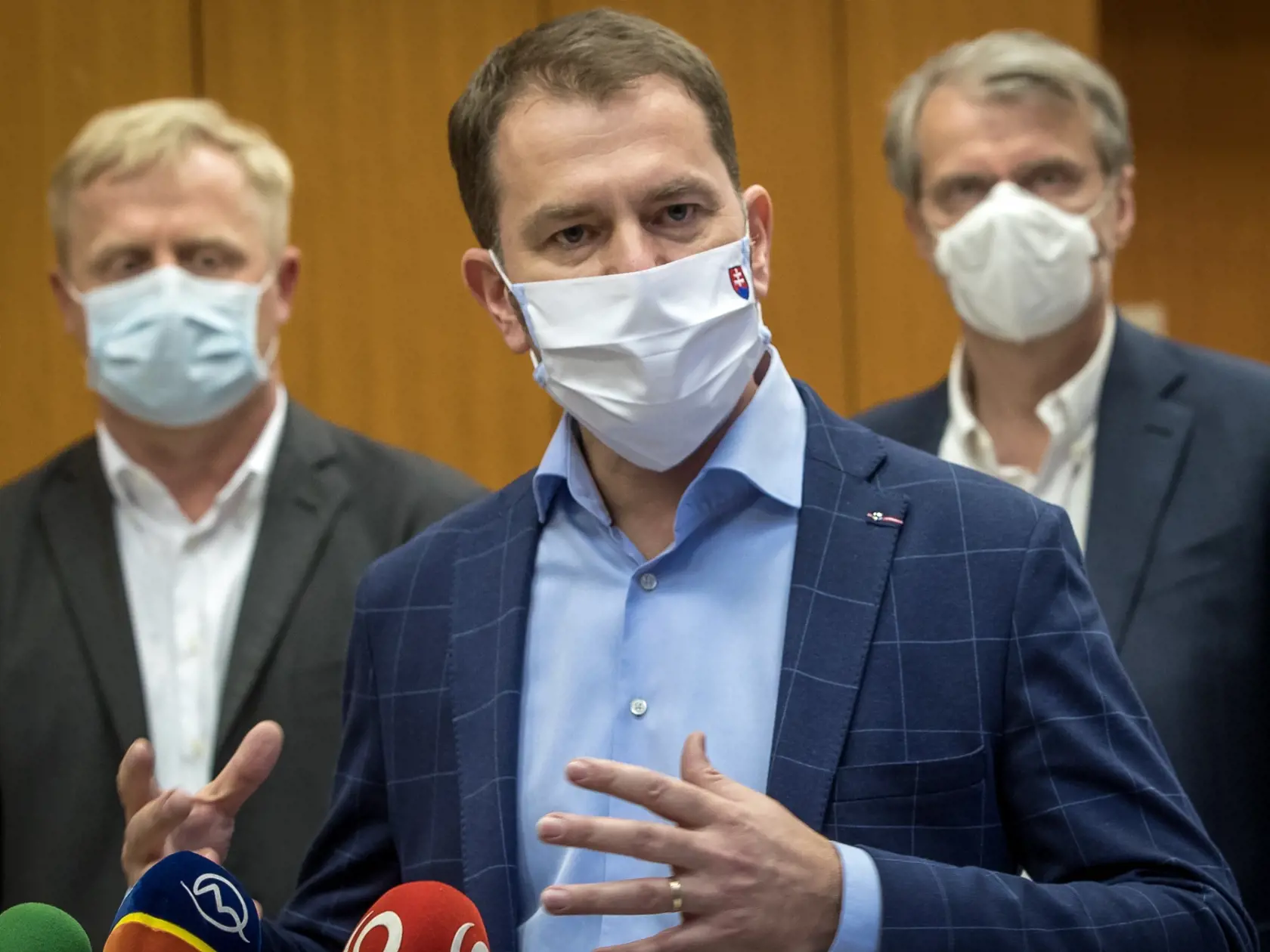 V prípade neposlúchnutia bude občan, ktorý prišiel z cudziny, vysoko pokutovaný.