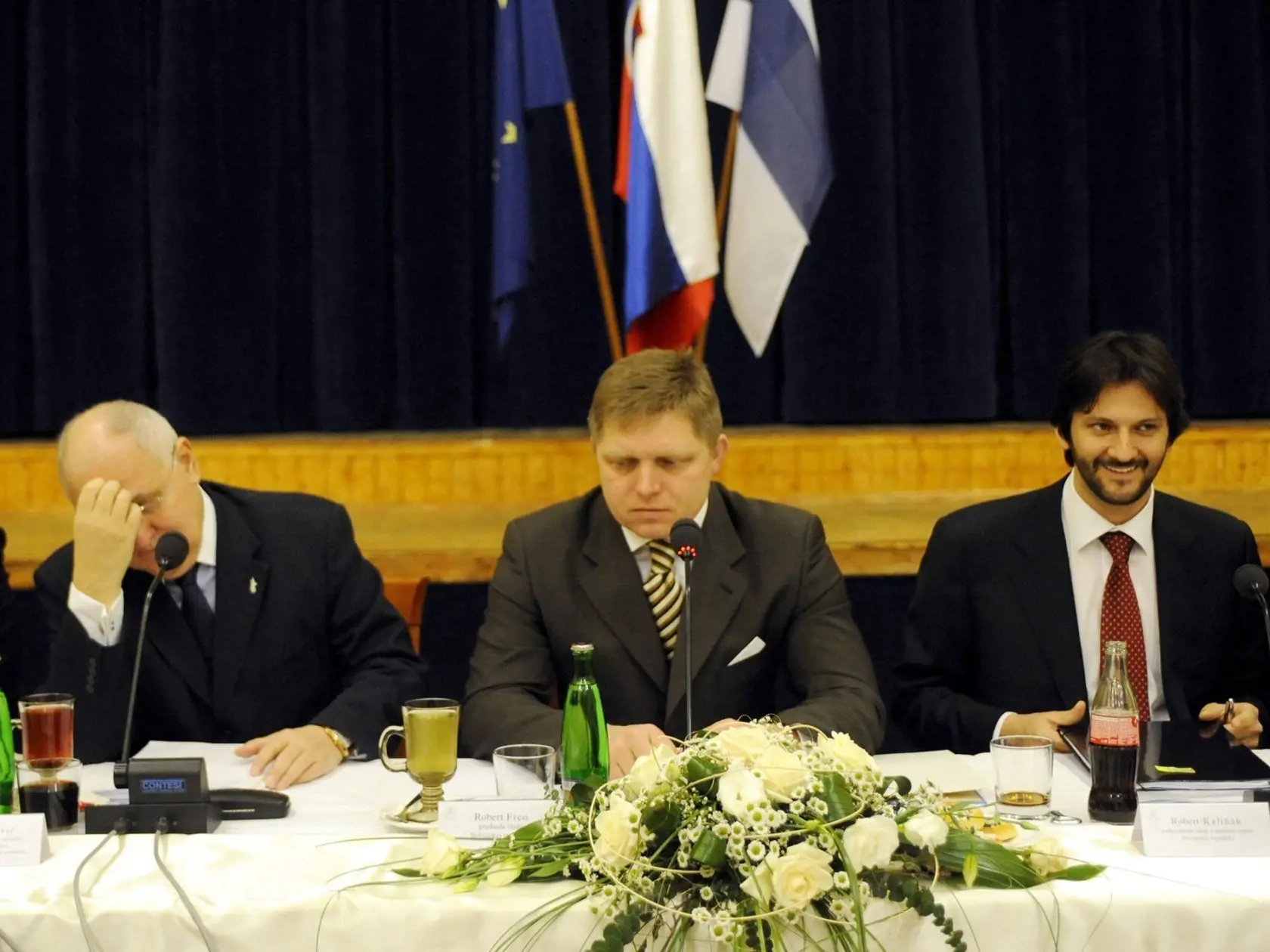 Z archívu: Podpredseda vlády SR Dušan Čaplovič (vľavo), predseda vlády SR Robert Fico (uprostred) a podpredseda vlády SR a minister vnútra SR Robert Kaliňák.