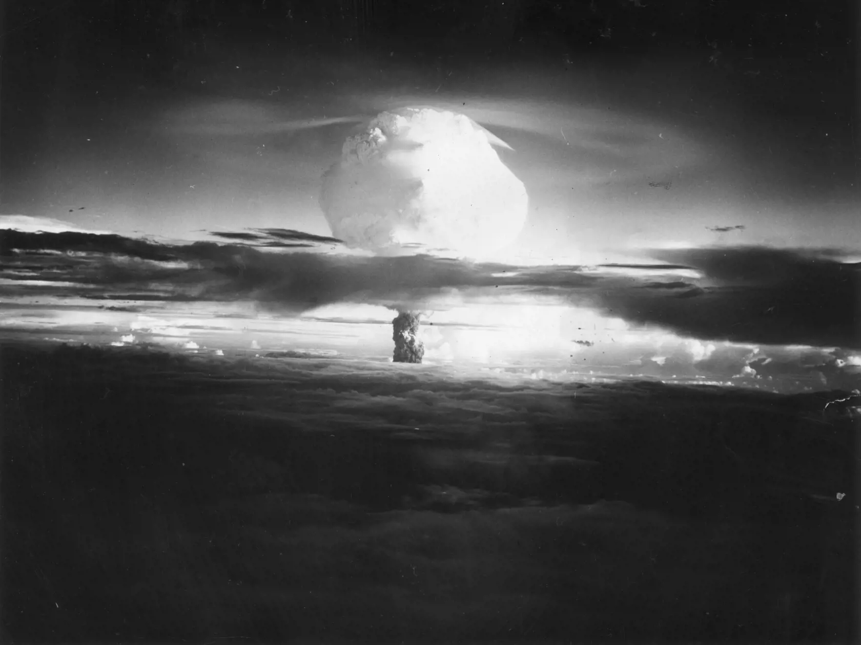 Testovanie vodíkovej bomby v Pacifiku, cca 1952.
