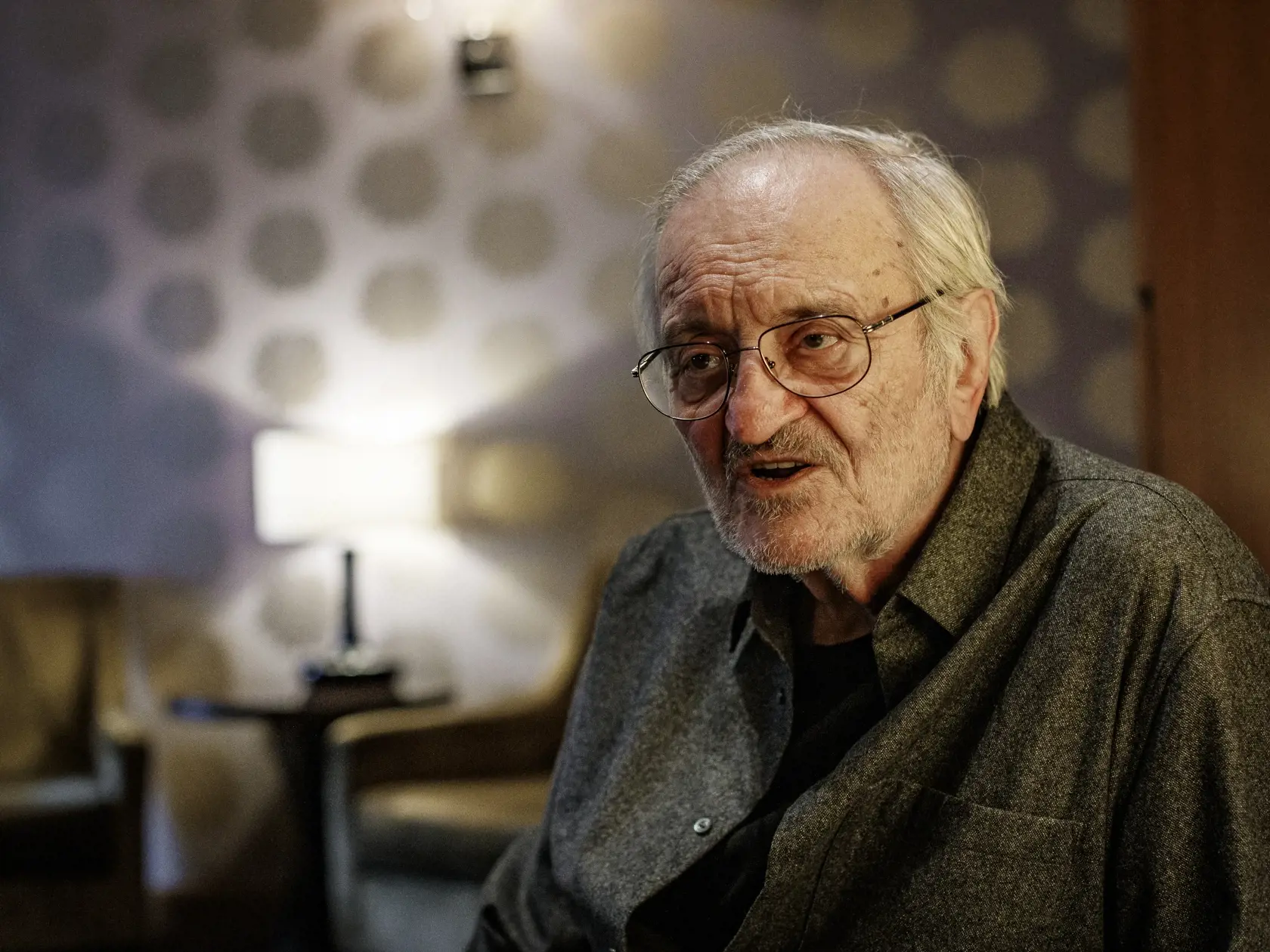 Na snímke slovenský herec Milan Lasica počas rozhovoru pri príležitosti svojich 80. narodenín.