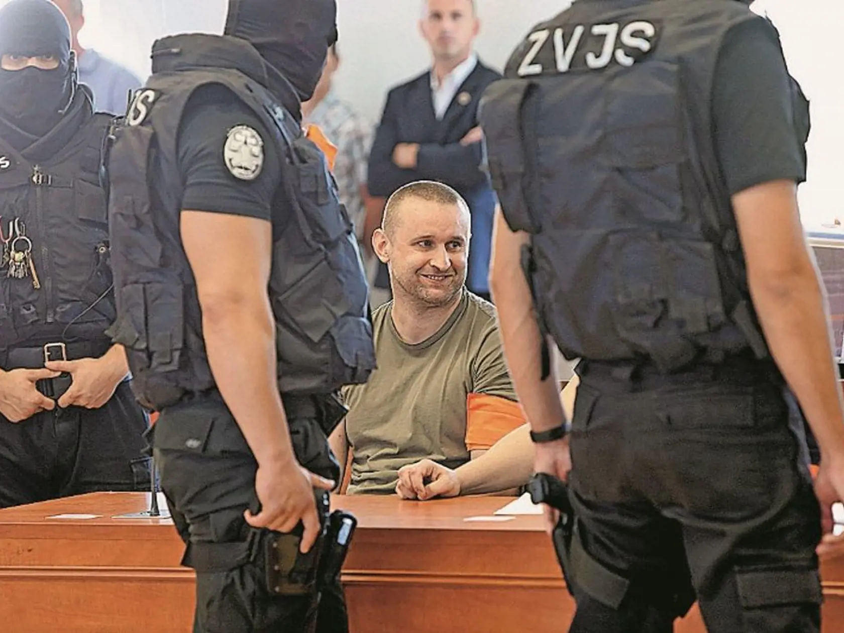 Juraj Ondrejčák na súde. Za svoje činy dostal 16 rokov.