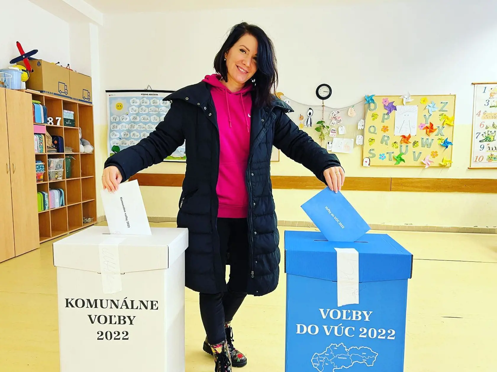 Poslankyňa SaS Jana Bittó Cigániková si urobila fotku nielen z oslavy výhry Juraja Drobu, ale aj priamo z volieb.