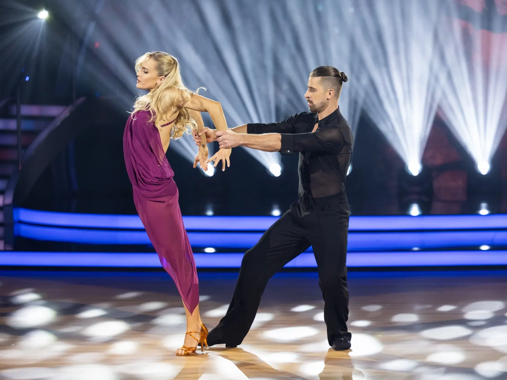 Peter Sagan a Eliška Lenčešová počas deviateho kola Let's dance 2025.