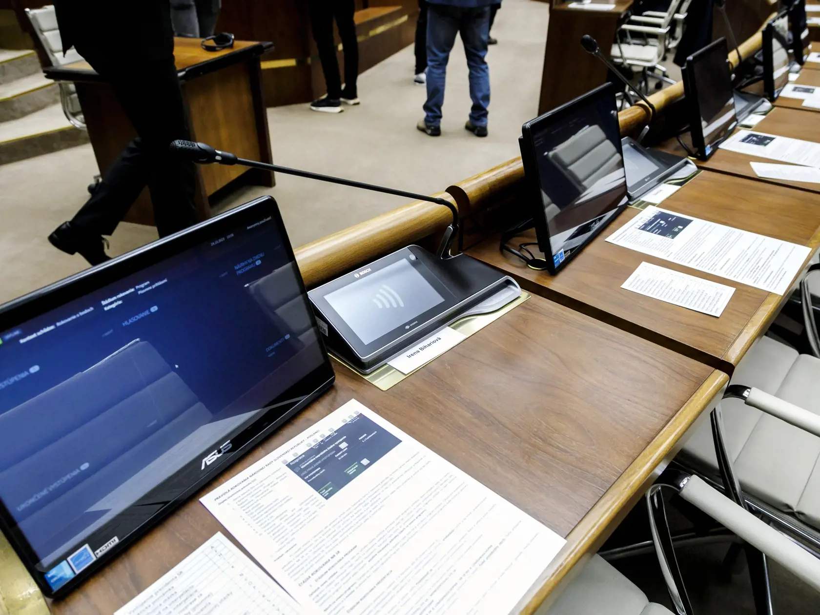 Snímka zo skúšky digitálneho kongresového systému NR SR za účasti zvolených poslancov NR SR v Bratislave 24. októbra 2023. FOTO TASR - Dano Veselský