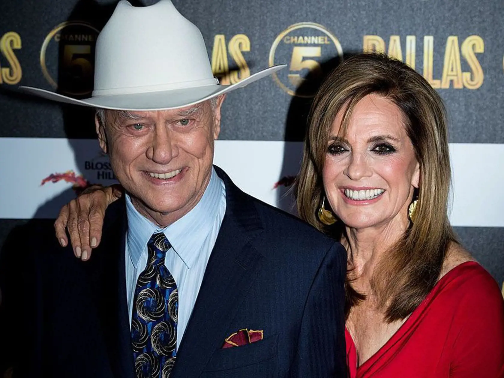 Hviezdy seriálu Dallas Larry Hagman a Linda Gray na výročnej párty v lete 2012.