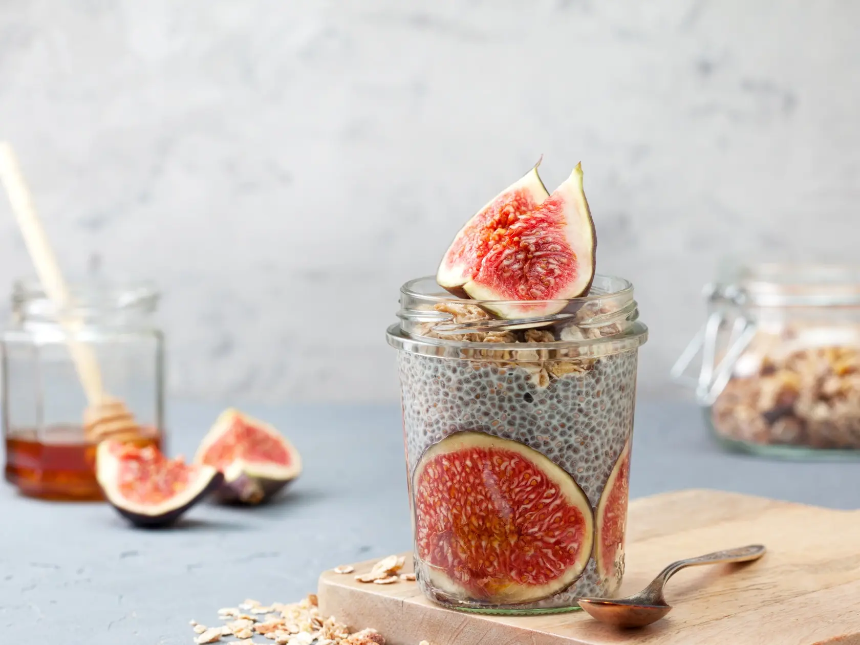 Chia pudding s figami.