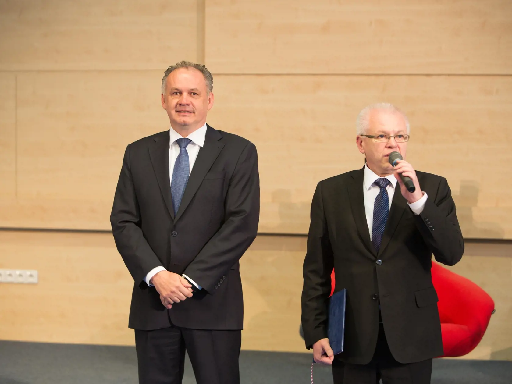Prezidentova firma dane doplatila, trestnosť činu tak zanikla.