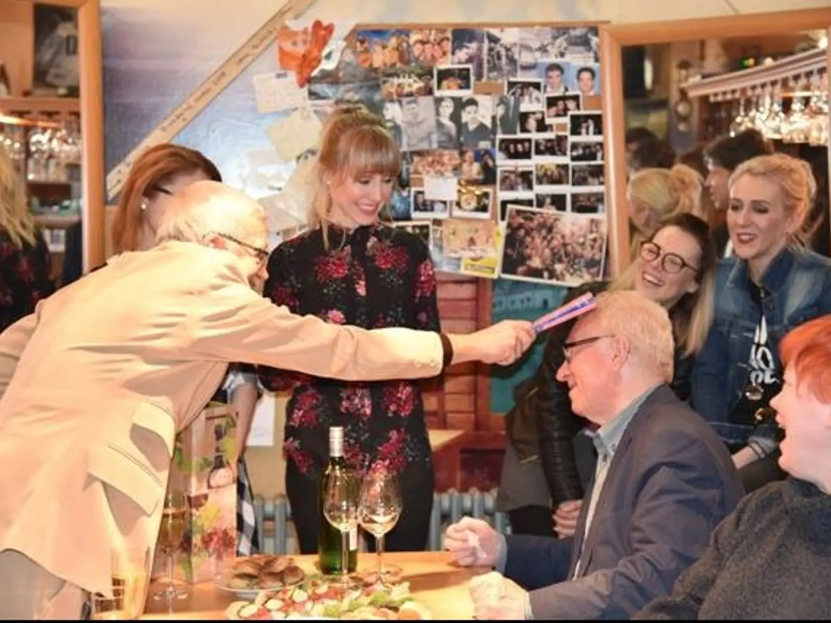 Kaprálik fandiace tlieskajúce ruky vyskúšal na svojom kolegovi Karolovi Čálikovi.