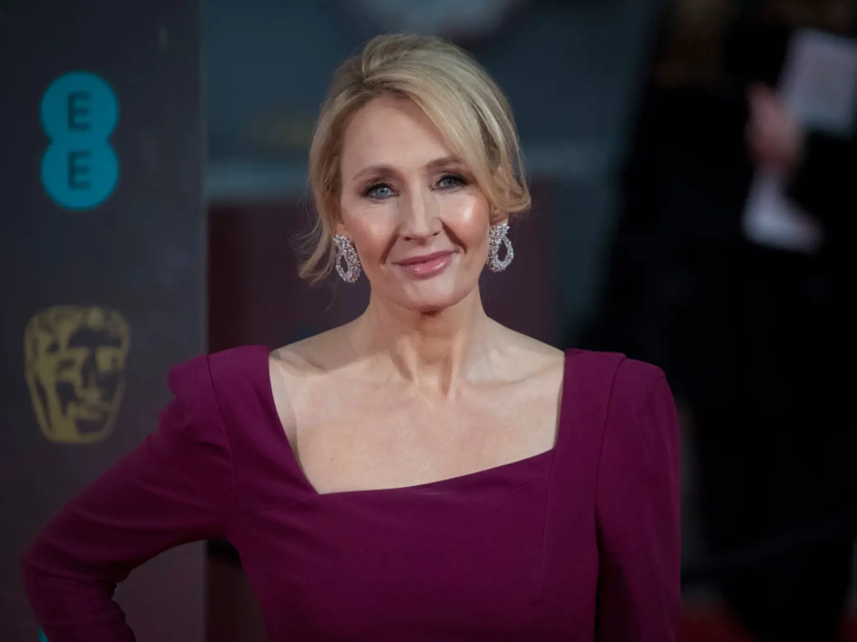 J.K. Rowling (52) - V rozhovore s moderátorkou Oprah Winfrey priznala, že si depresiou prešla. ´Je ťažké opísať ju niekomu, kto ňou nikdy netrpel,´ povedala. ´Ale je to chladná obsencia pocitov, respektíve pocit prázdna,&quot; pokúsila sa o popis ťažkého stavu svetoznáma spisovateľka.