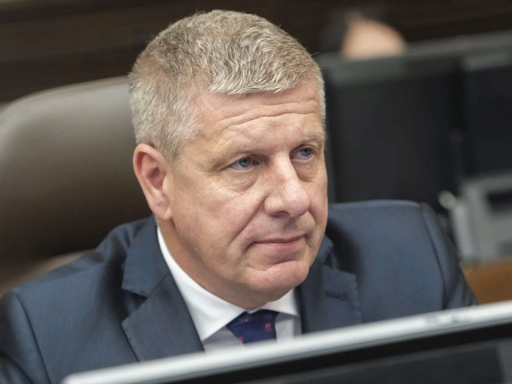 Muž vhodný na výmenu? Pod stoličkou ministra zdravotníctva Vladimíra Lengvarského sa trasie stolička. FOTO TASR - Martin Baumann
