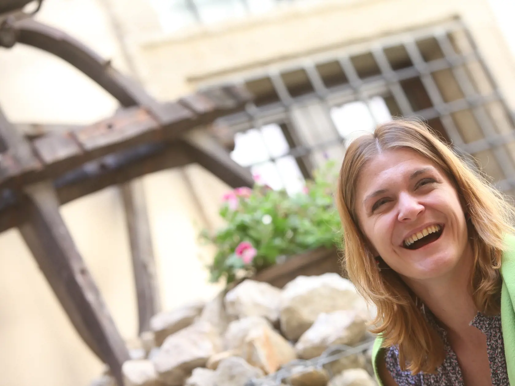 katarina feldekova, speváčka, čašnička,
