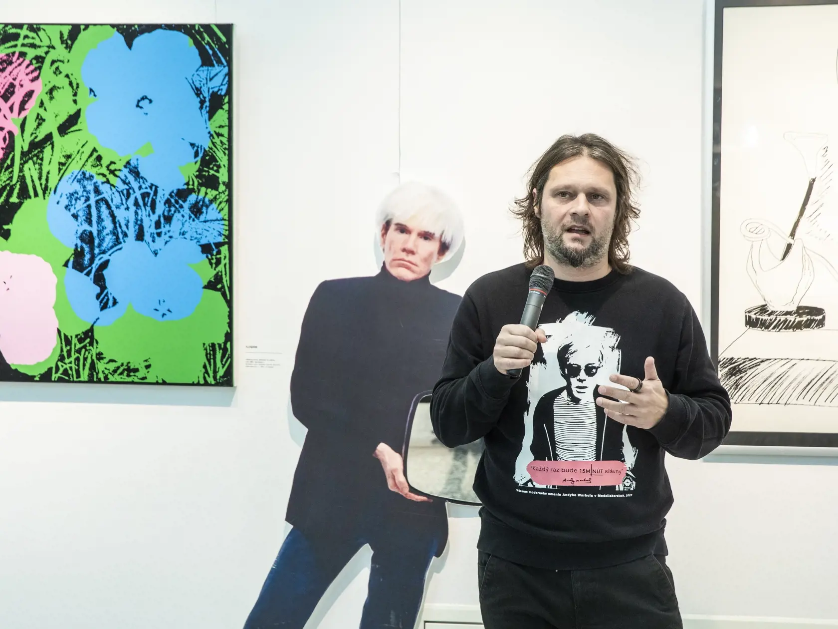 Sám Andy Warhol je najväčším unikátom tvorby Andyho Warhola.