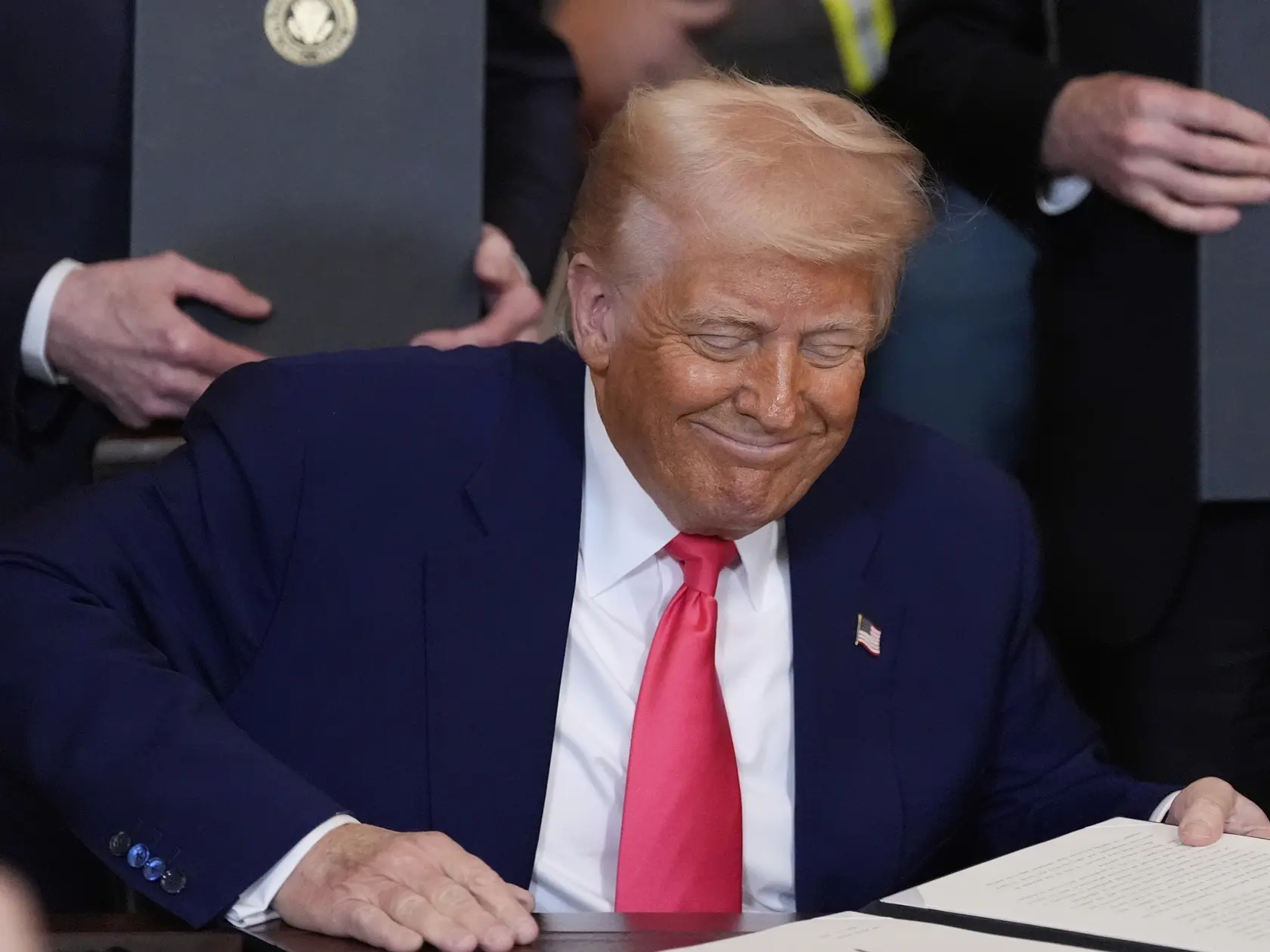 Americký prezident Donald Trump v piatok neskoro večer vyhlásil, že sa cíti „vo veľmi dobrej kondícii“ po tom, čo absolvoval svoju prvú zdravotnú prehliadku od návratu do prezidentského úradu. TASR o tom informuje podľa správ agentúr AFP a AP.