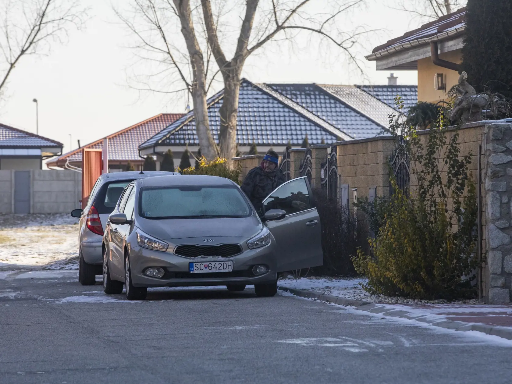 Bývalý generálny pokurátor Dobroslav Trnka v mieste bydliska v Hamuliakove. Vilu Trnkovcov už vlastní dnes istý manželský pár. Trnkovci sa presťahovali do bytovky v Šamoríne. (archívne foto)
