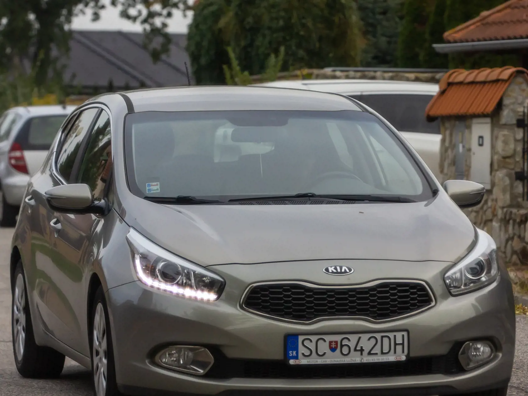 Na snímke je Dobroslav Trnka, vo svojom aute. (archívne foto)