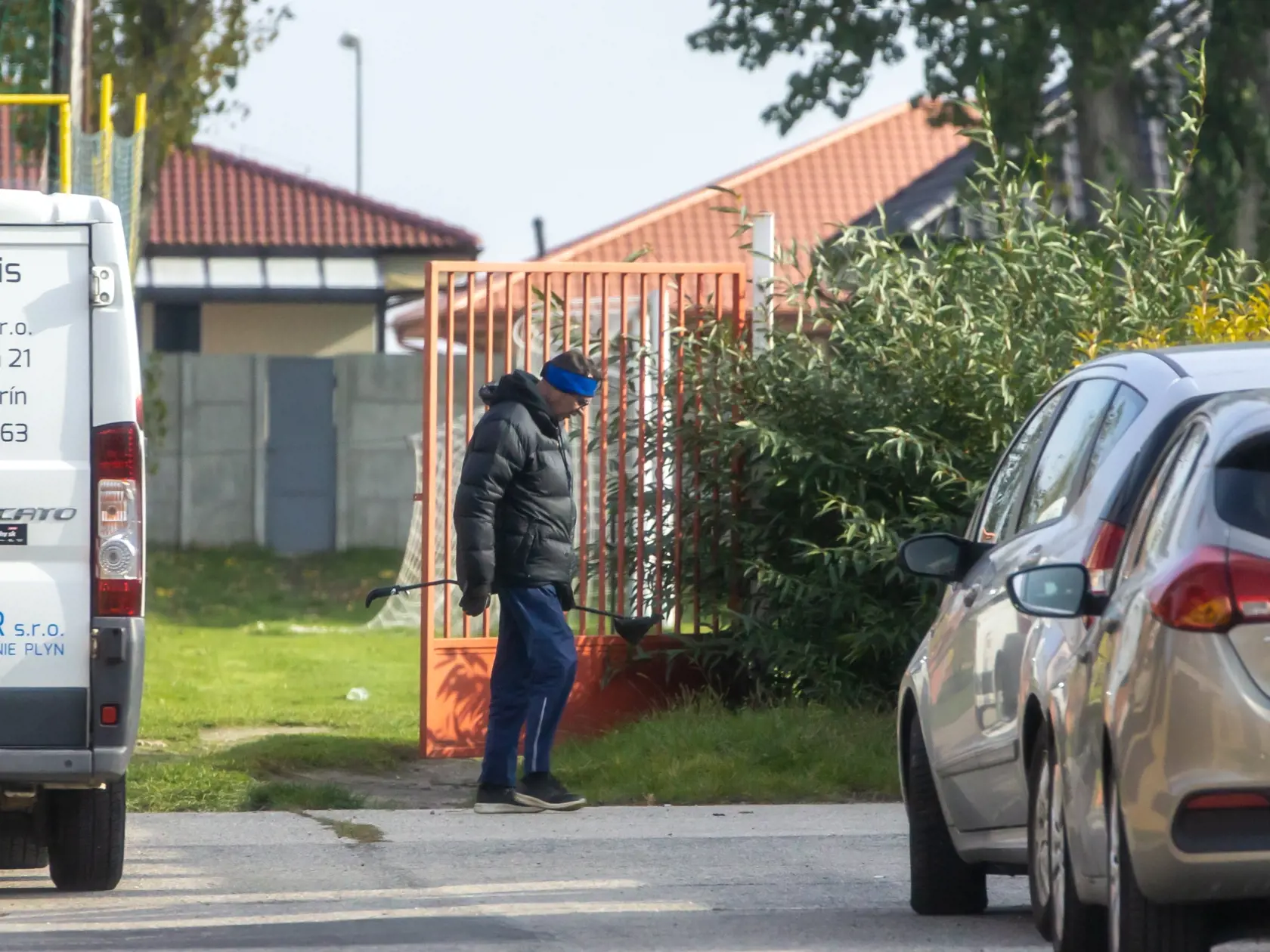 Na snímke je Dobroslav Trnka počas kosenia futbalového ihriska. (archívne foto)