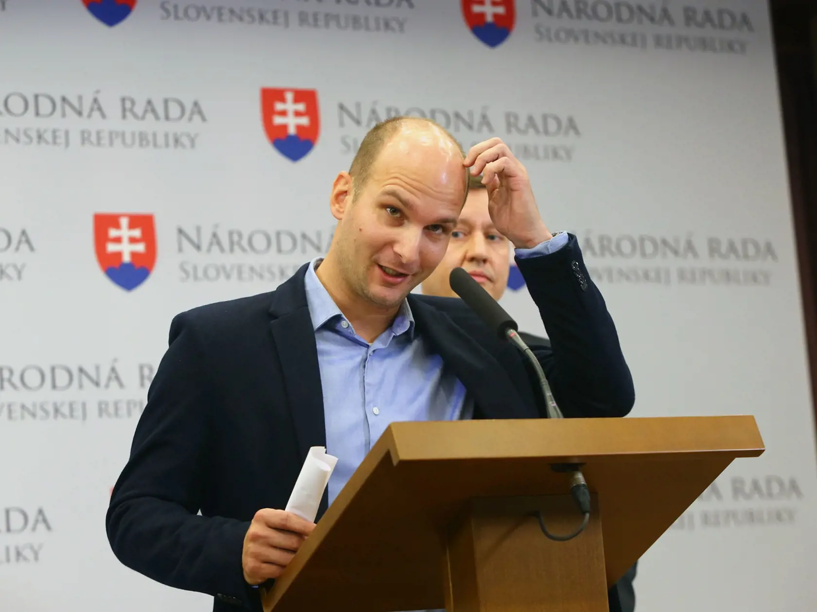 tlacova konferencia Daniela Lipsica a Gabora Grendela k obvineniu prezradenia informacii o Marianovi Kocnerovi v Privat banke