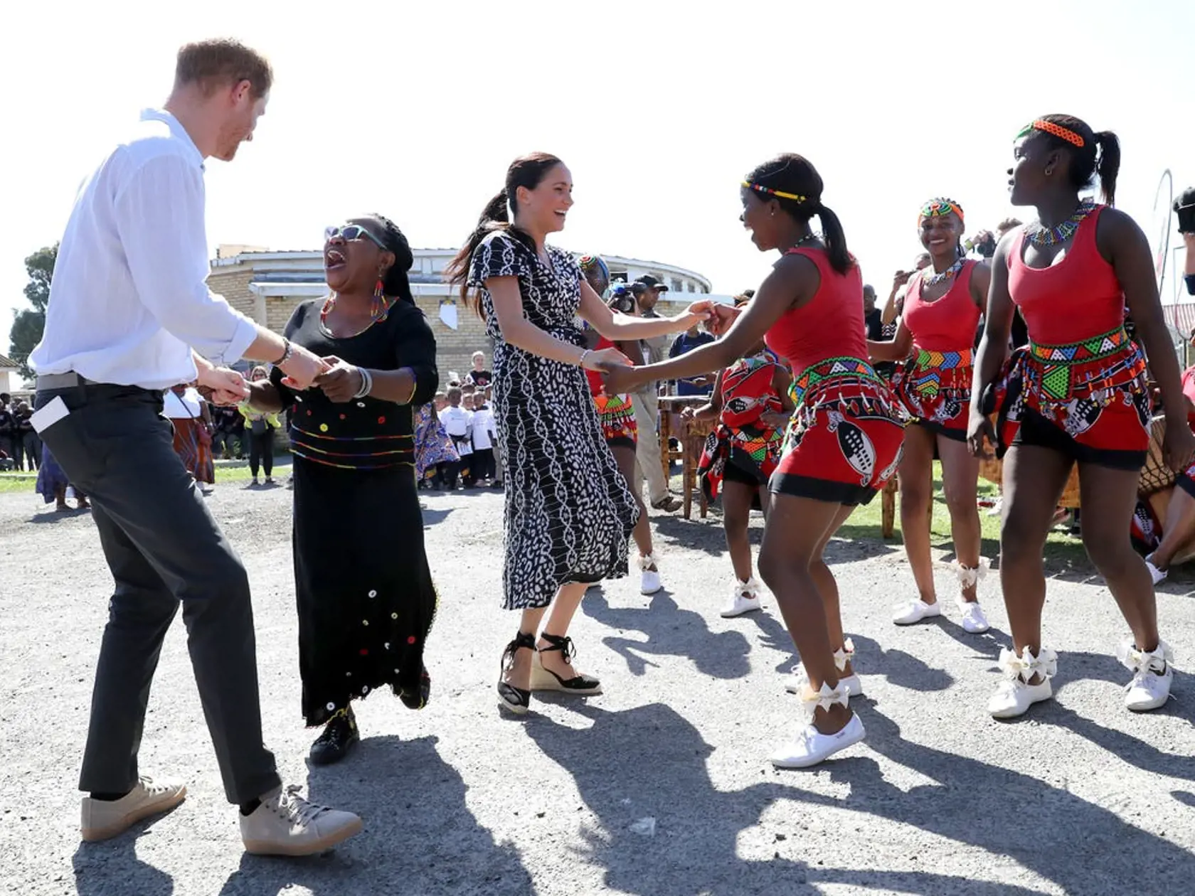 Minulý rok si princ Harry a jeho manželka Meghan ešte plnili kráľovské povinnosti, v rámci ktorých navštívili Afriku. Bola to najdrahšia zahraničná cesta.