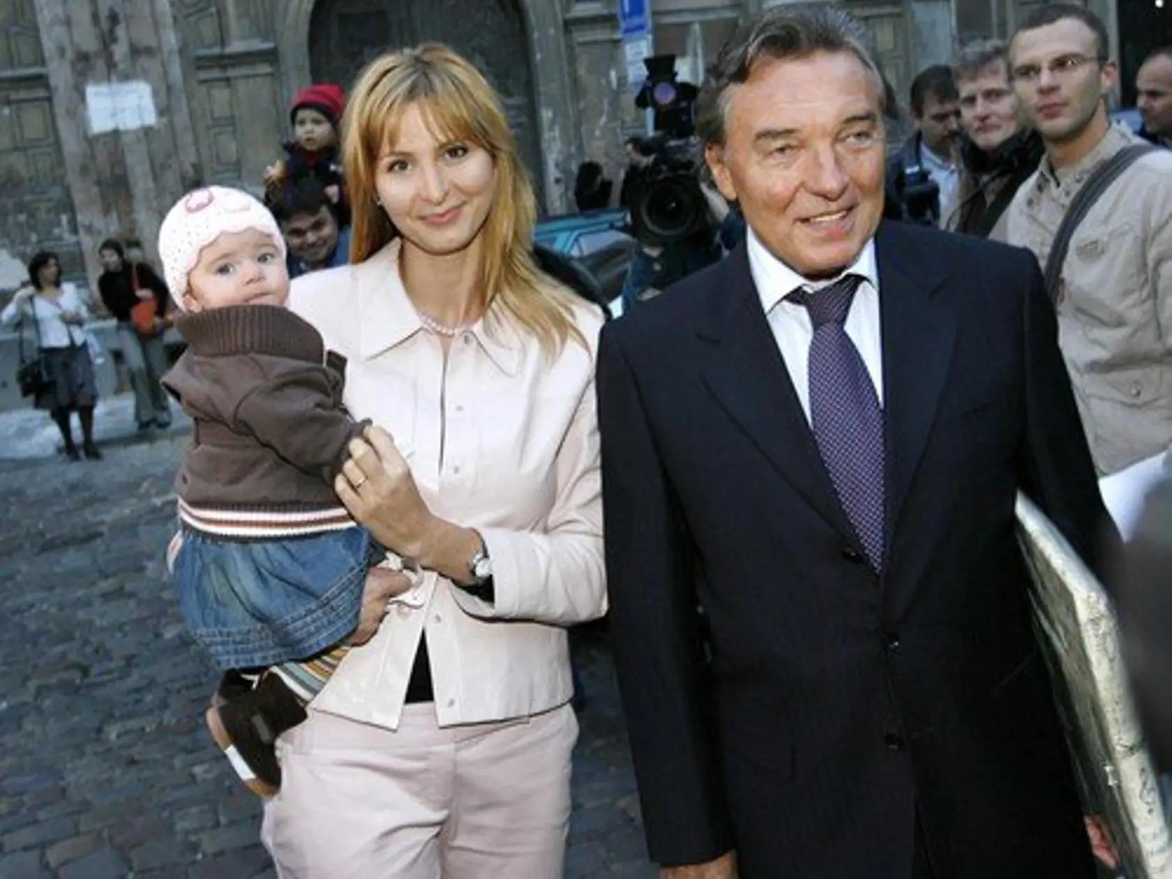 Ivana je jeho jediná a prvá manželka