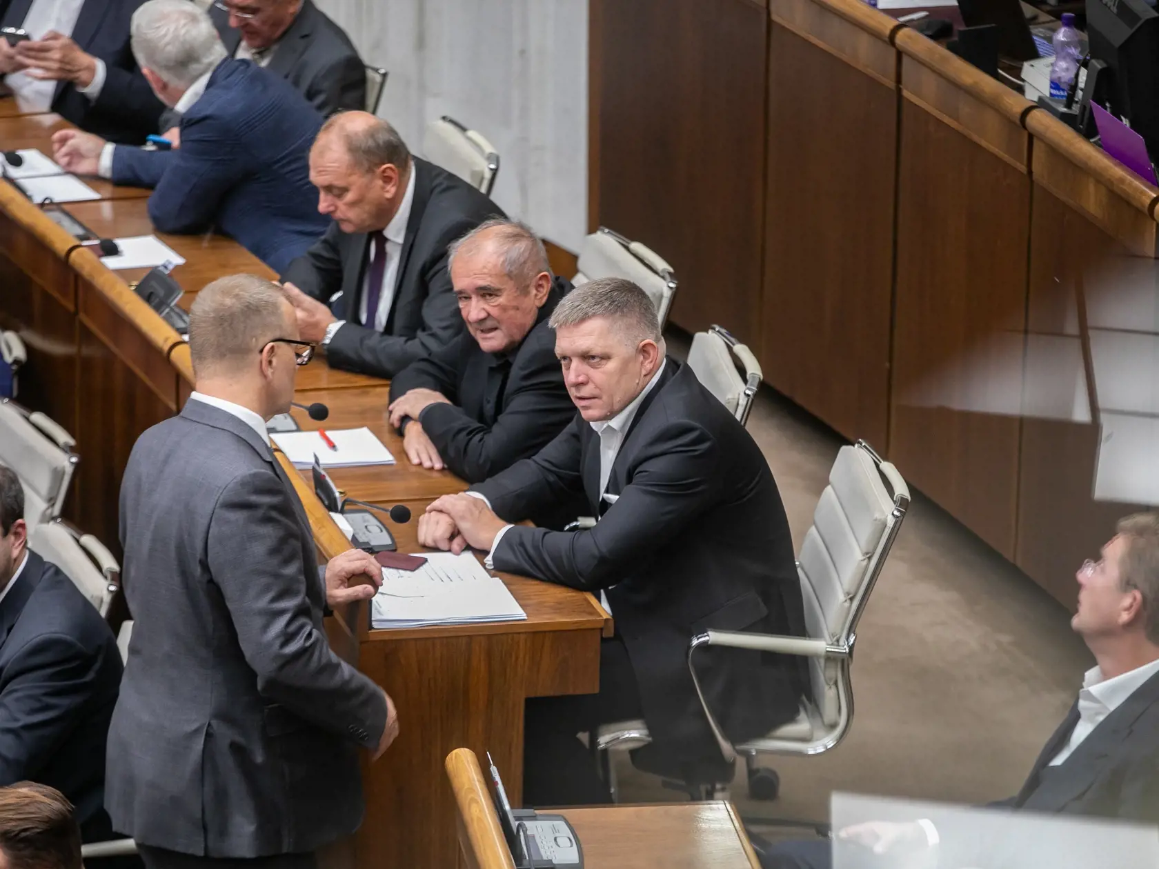Smer-SD má realistickú ambíciu vyhrať najbližšie parlamentné voľby, či už predčasné alebo v riadnom termíne v roku 2024. Povedal to predseda strany Robert Fico (58) na štvrtkovom sneme strany!