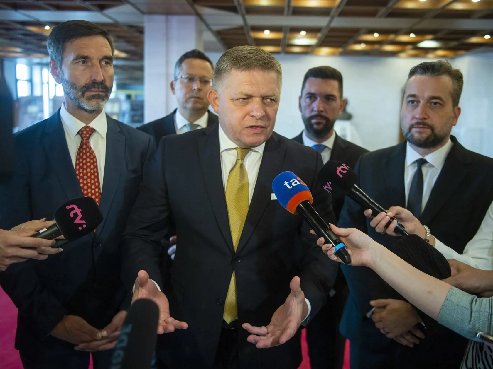 Robert Fico - poslanec Národnej rady Slovenskej republiky a predseda strany Smer-SD