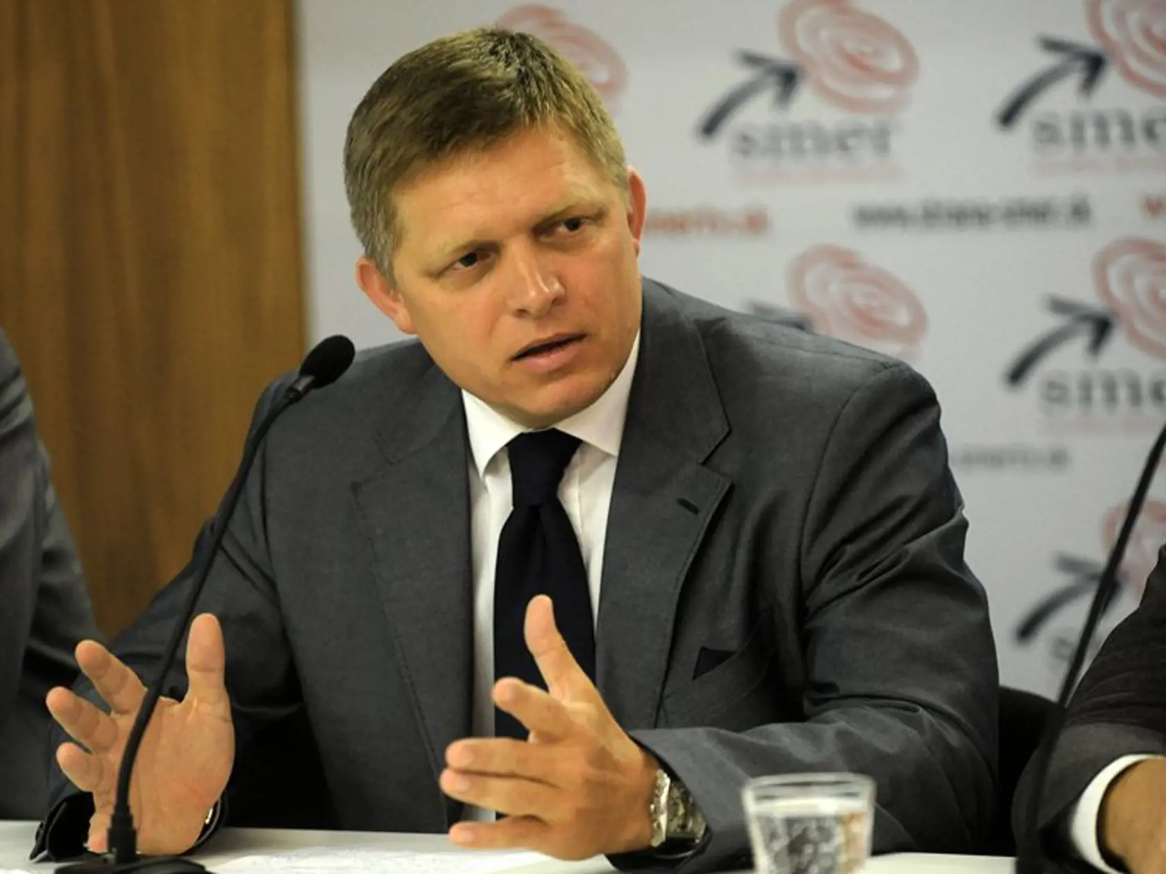 Zaútočil: Robert Fico si myslí, že Lipšic si svoje preferencie v agentúre MVK kúpil.