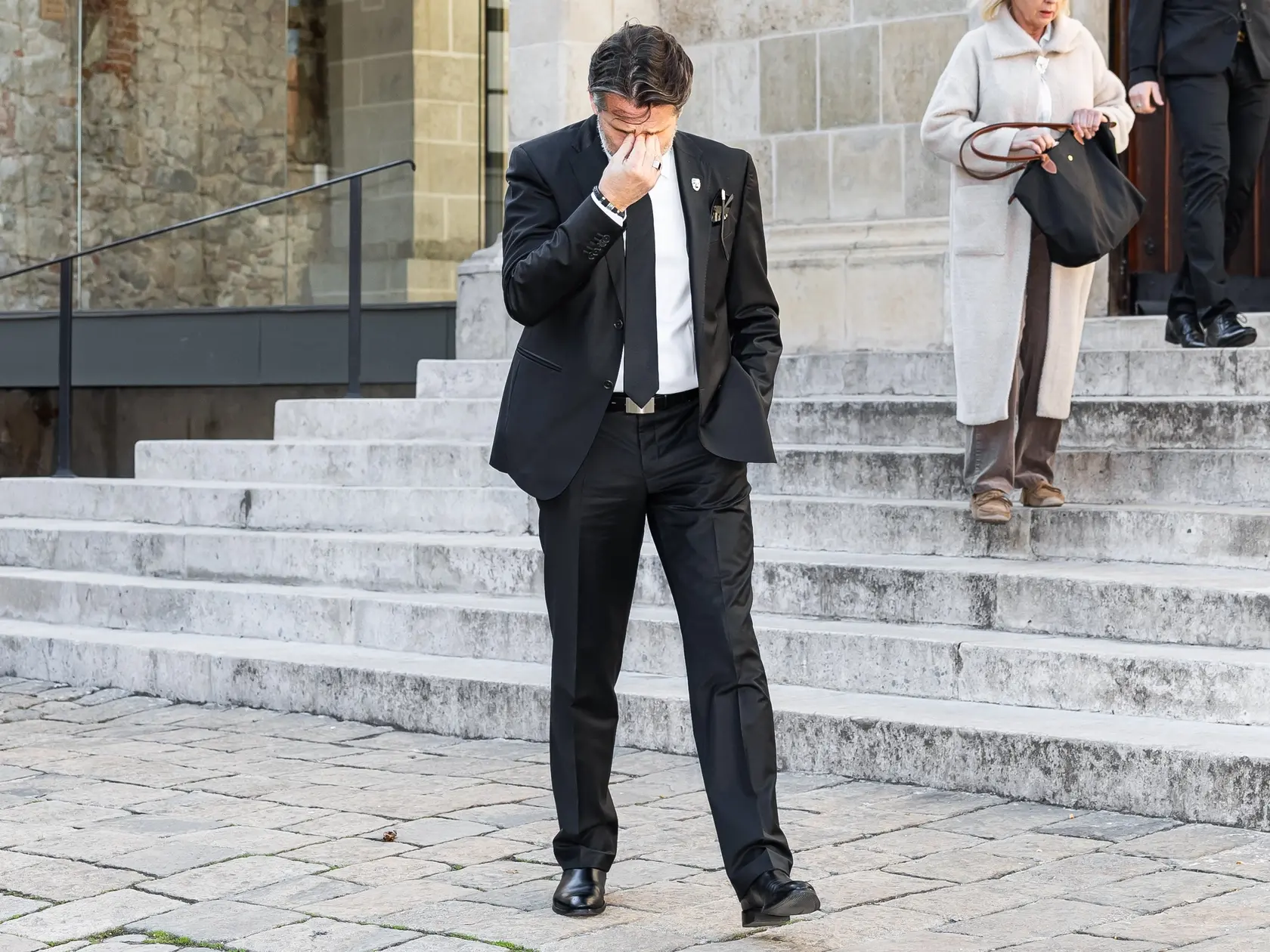 Posledná rozlúčka s hercom Štefanom Kvietikom za účasti rodiny aj verejnosti v Katedrále sv. Martina v Bratislave. Na snímke Peter Trník.